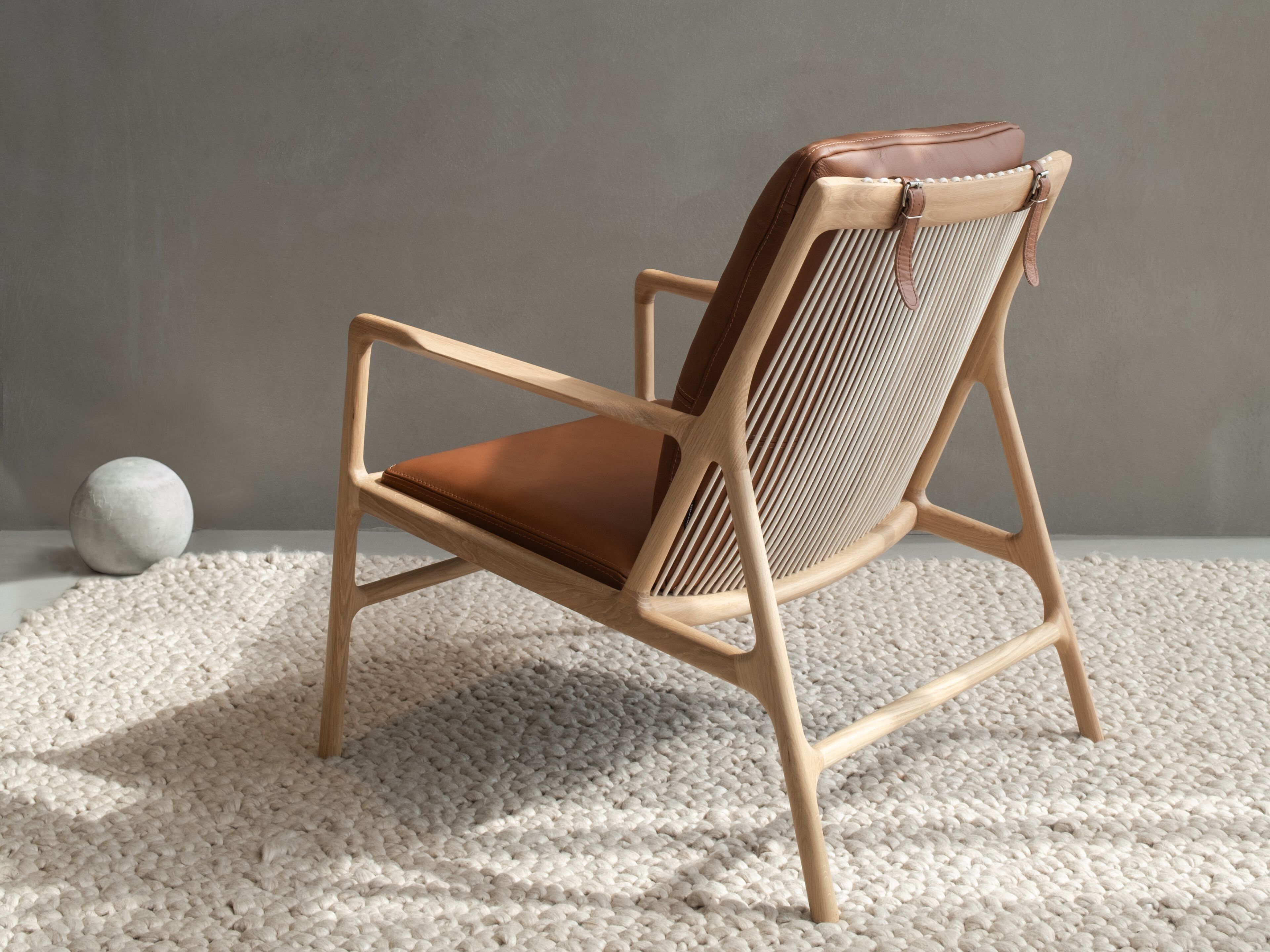 Дубовое кресло с кожаной подушкой Gazzda Dedo ARCH-00089715 - Вид №5