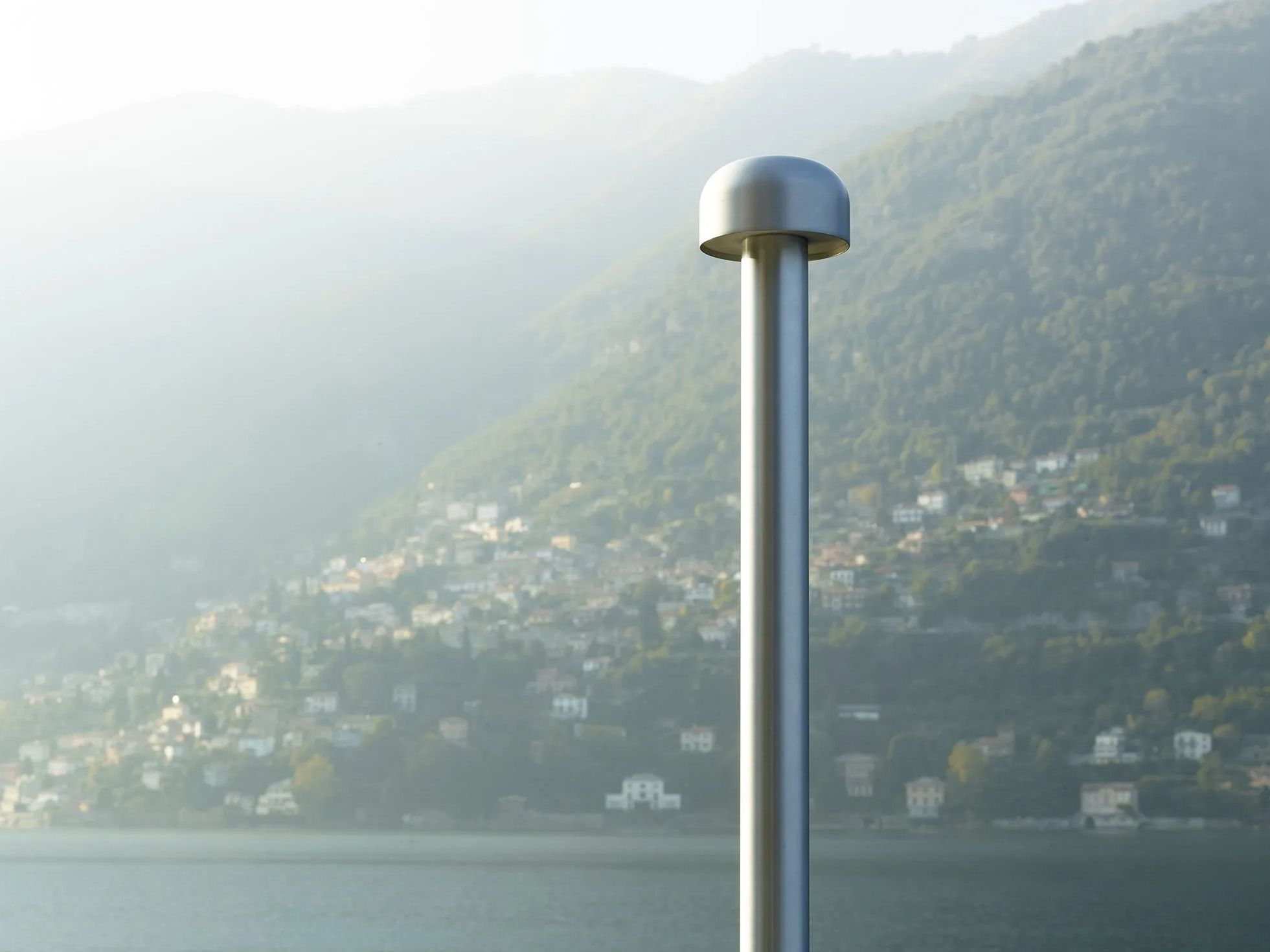 Алюминиевый светодиодный уличный фонарь с основанием Flos Bellhop ARCH-00096987