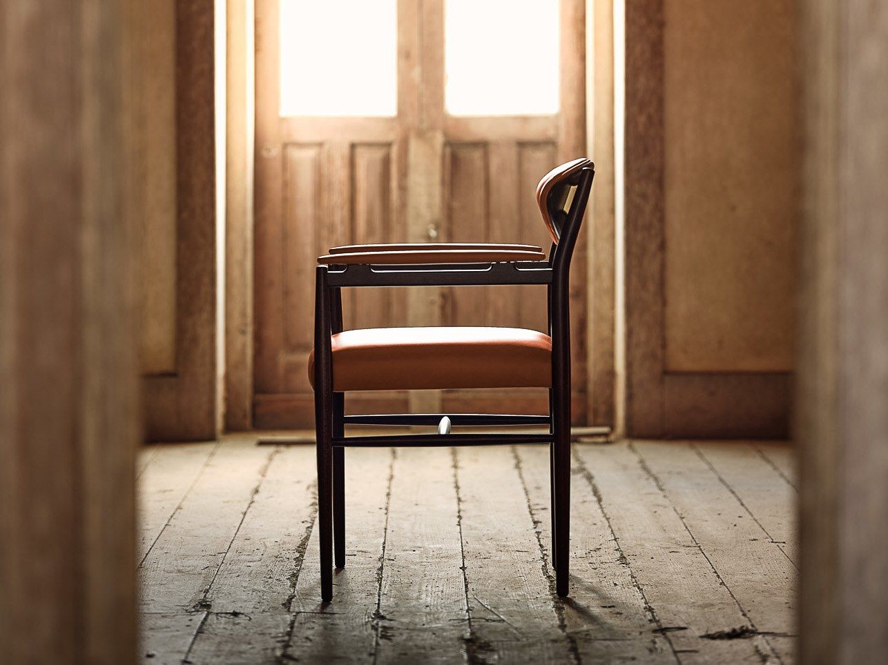 Деревянный мягкий стул с подлокотниками More Contract Wink ARCH-00147169 - Вид №1