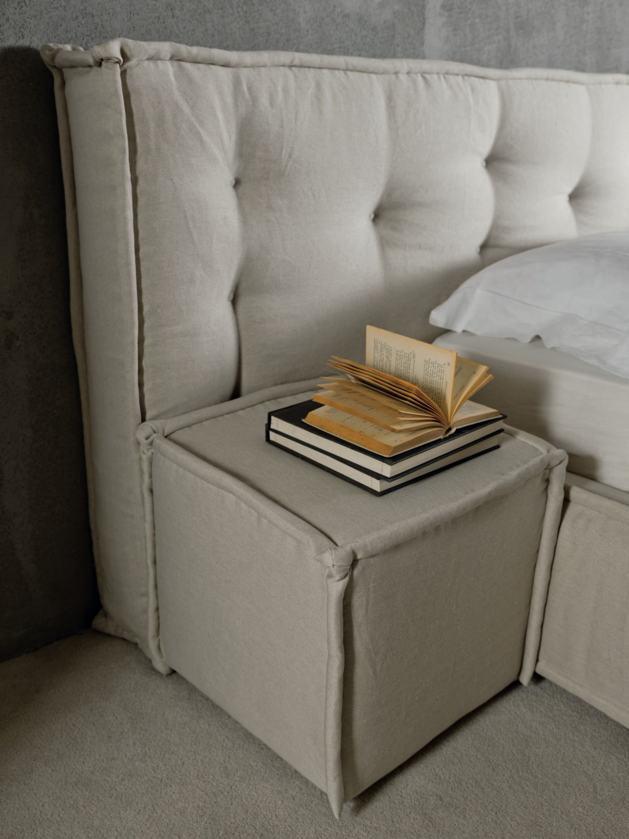 Съемная двуспальная кровать из ткани с мягким изголовьем GRUPPO FOX ночь Фокса ARCH-00143259 - Вид №4