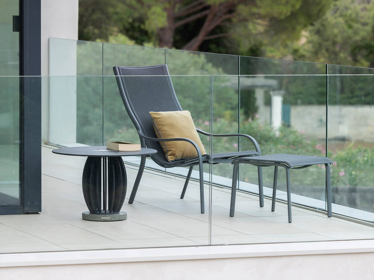 Круглый светящийся садовый столик Les Jardins® Tecka ARCH-00114159 - Вид №1