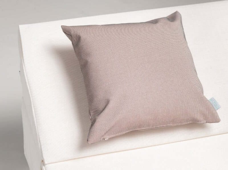 Квадратная однотонная подушка Batyline® для наружного применения COZIP BATYLINE 40x40 ARCH-00090792 - Вид №4