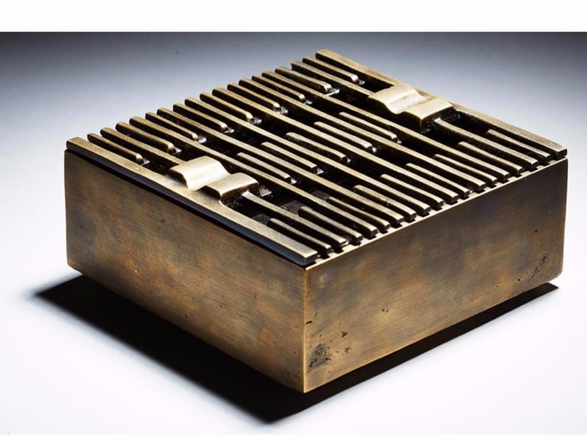 Бронзовая пепельница REDA AMALOU DESIGN ARCH-00072901