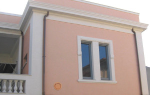 Встраиваемая решетка для отверстий диаметром от 80 до 200 мм с пластиковым отверстием