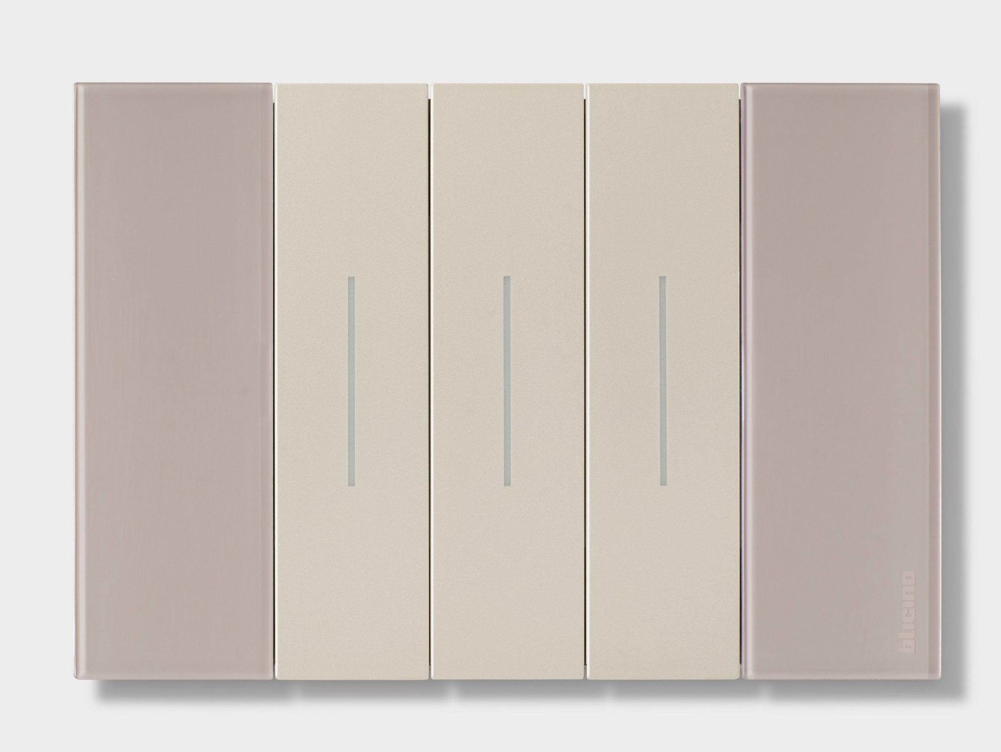 Традиционная и связанная гражданская серия BTICINO LIVING NOW ARCH-00151831 - Вид №32