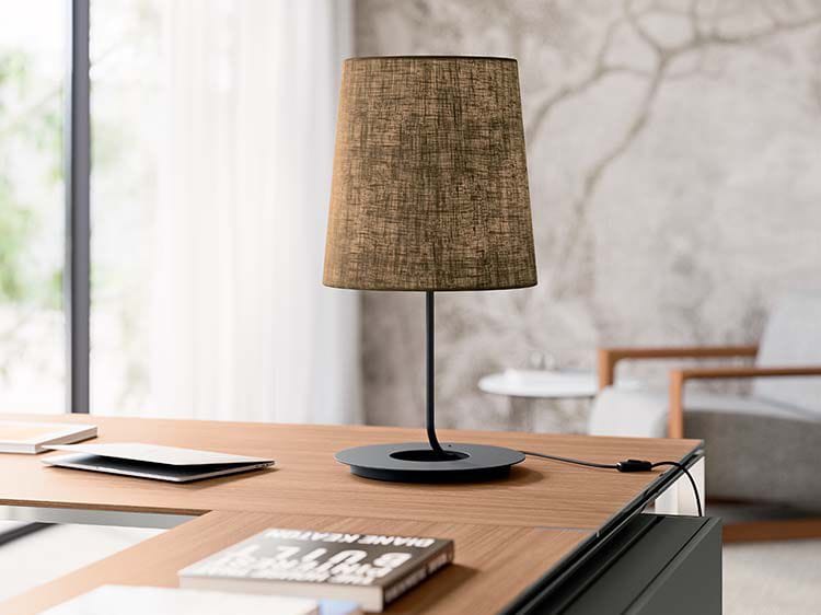 Настольная лампа из ткани и металла Quadrifoglio Group Design Lighting ARCH-00129628