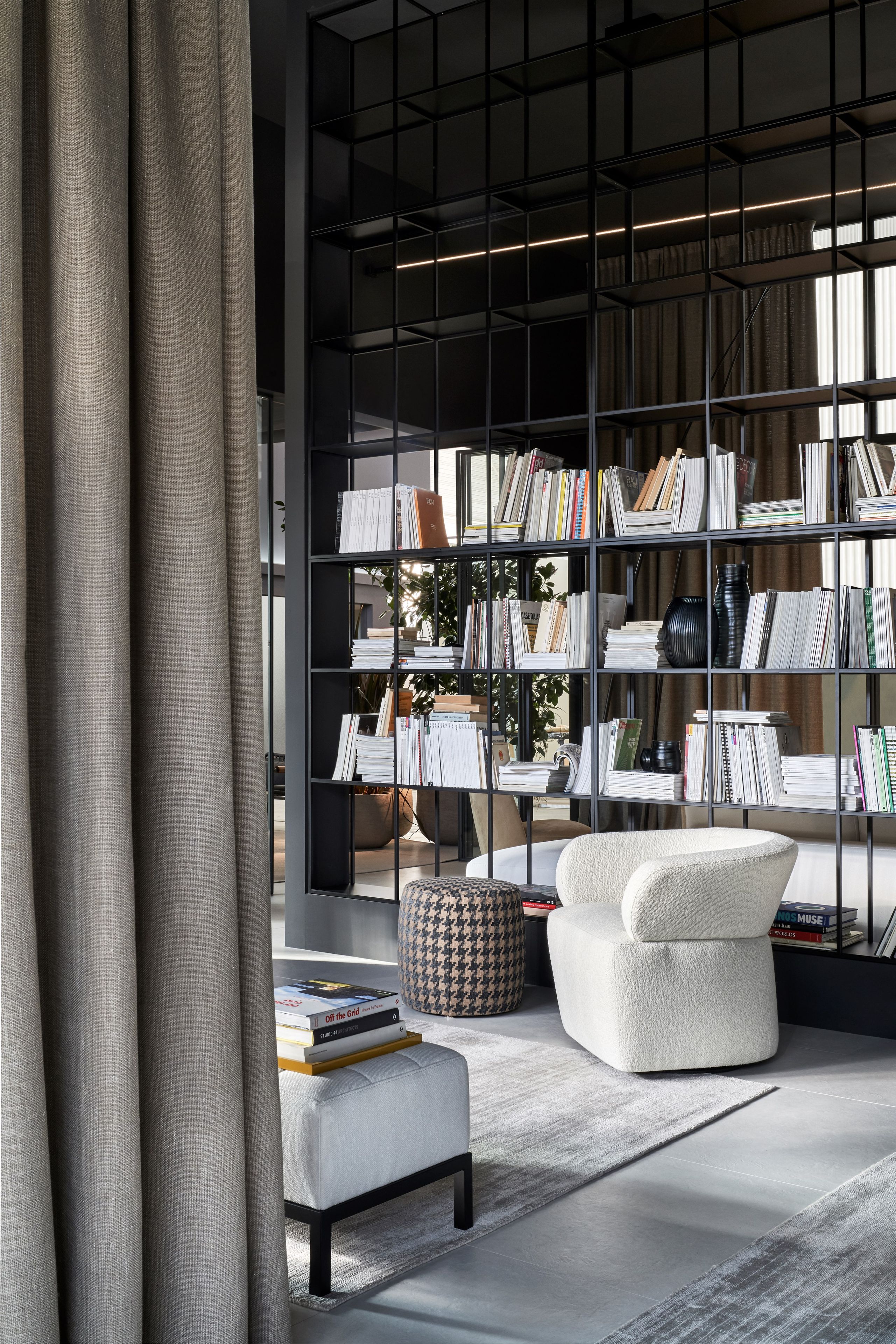 Тканевое кресло с подлокотниками Meridiani JOSEPHINE ARCH-00096637 - Вид №7