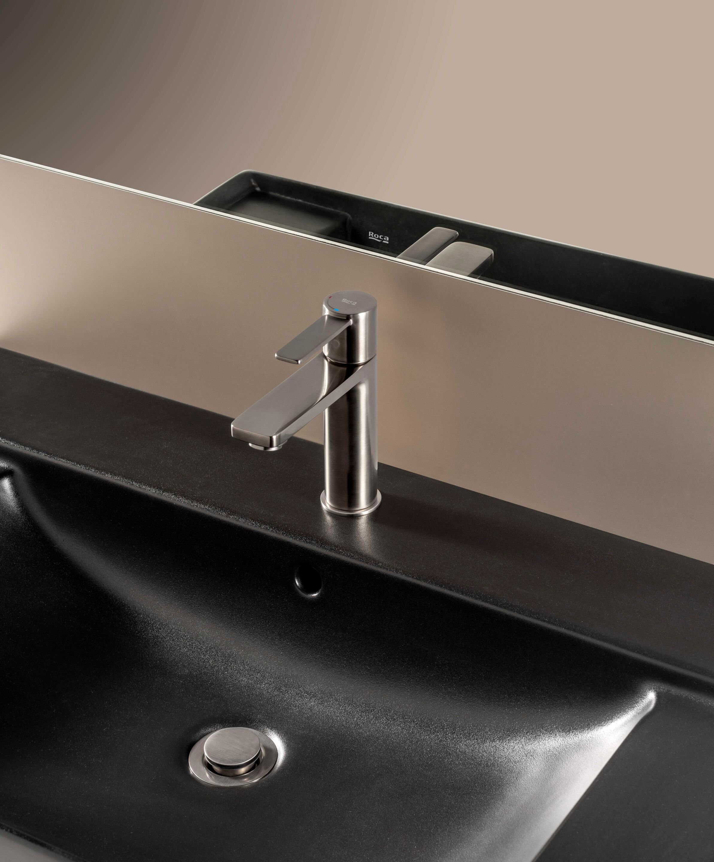 Керамическая одиночная подвесная раковина с столешницей Roca Ona ARCH-00063132 - Вид №2