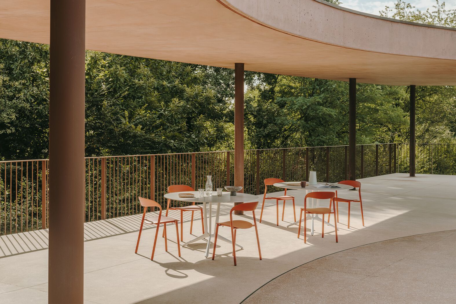 Круглый садовый стол HPL Lapalma TRAIL OUTDOOR ARCH-00064579 - Вид №5