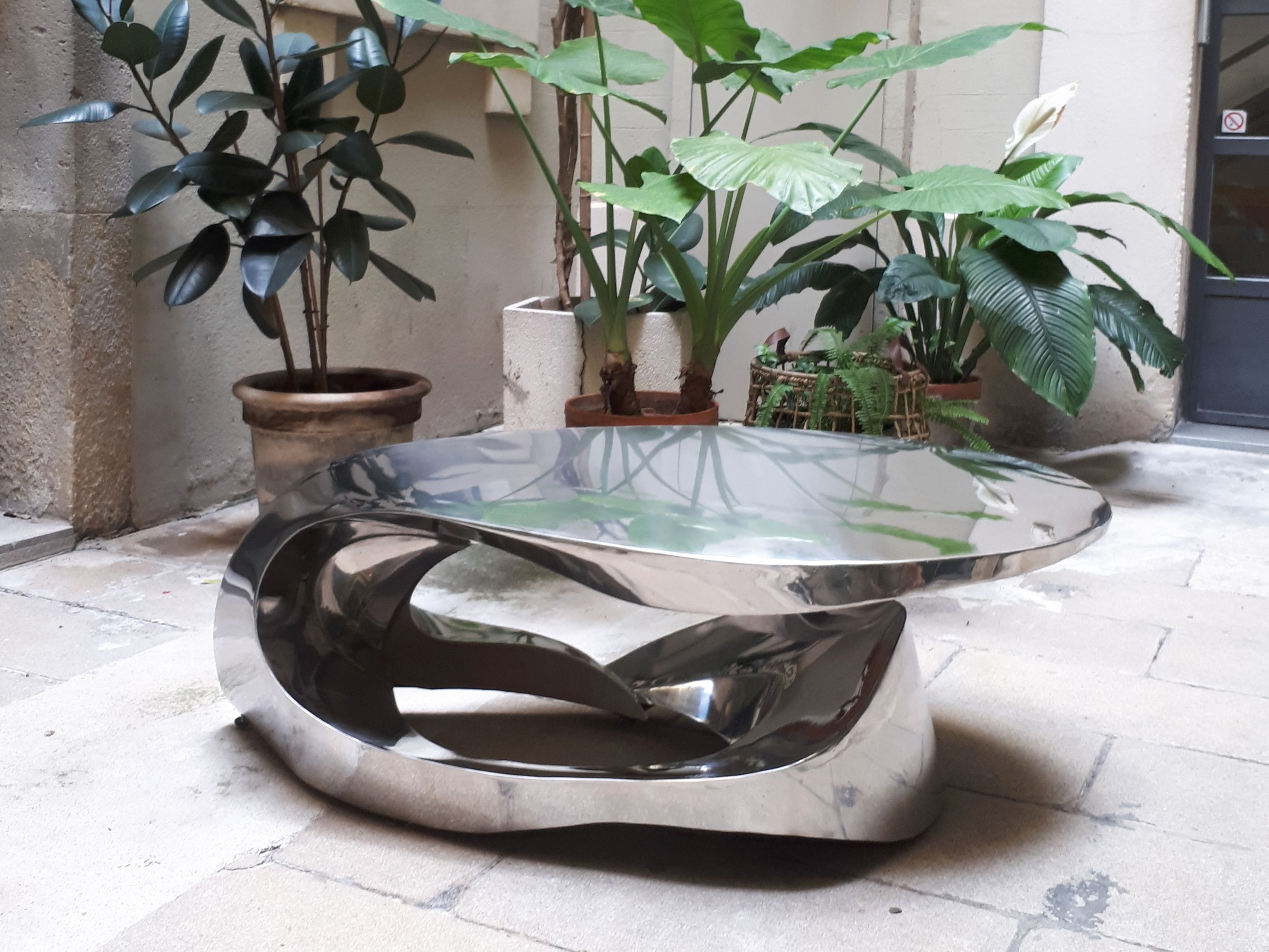 Круглый журнальный столик из нержавеющей стали ICI ET LÀ Metal furniture ARCH-00036991 - Вид №3