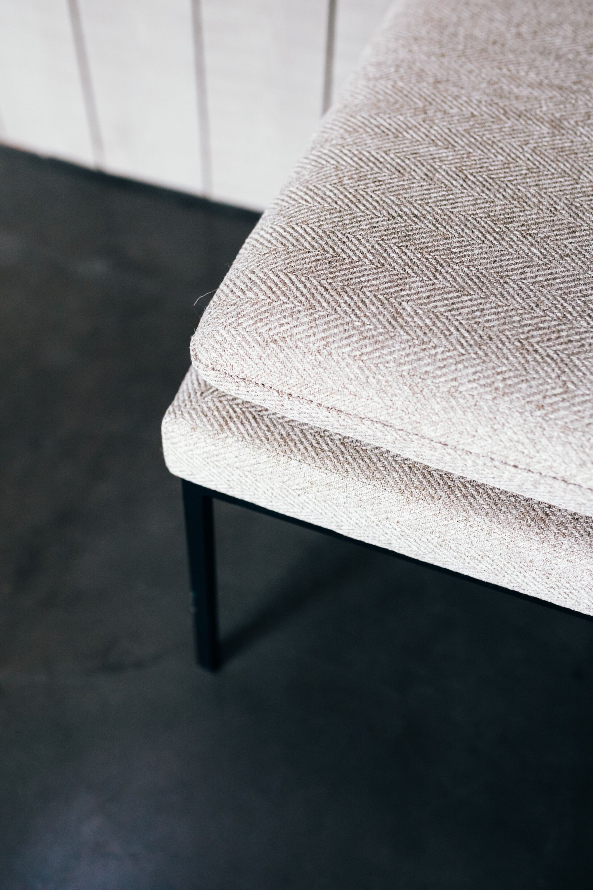 Скамейка из полиэстера POMAX GALLET ARCH-00085776 - Вид №4