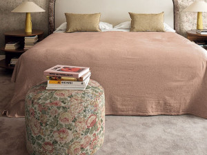 Обивочная ткань с цветочным рисунком