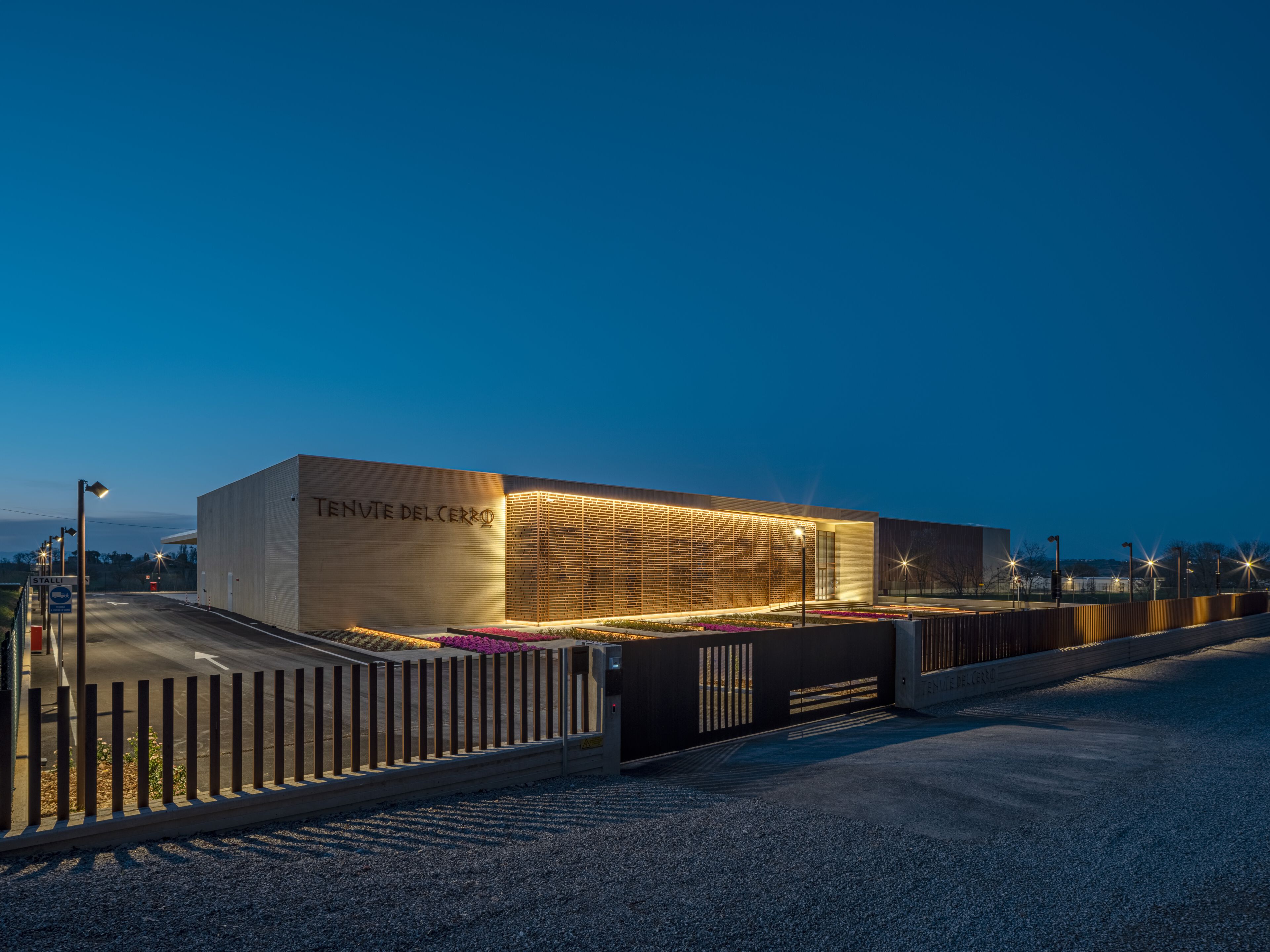 Открытый регулируемый светодиодный прожектор TARGETTI DART ROUND MAXI ARCH-00009484 - Вид №3