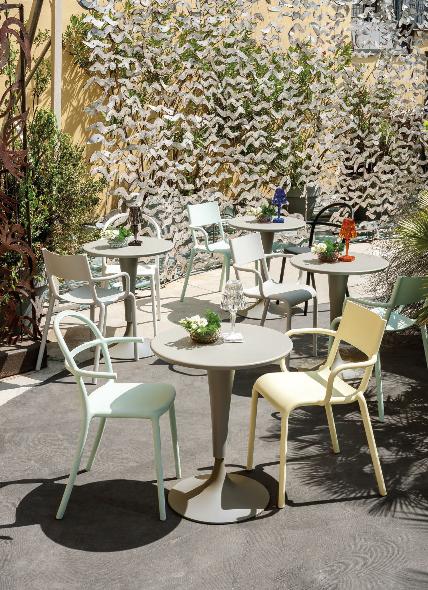 Штабелируемый стул из полипропилена Kartell GENERIC C ARCH-00120021 - Вид №1