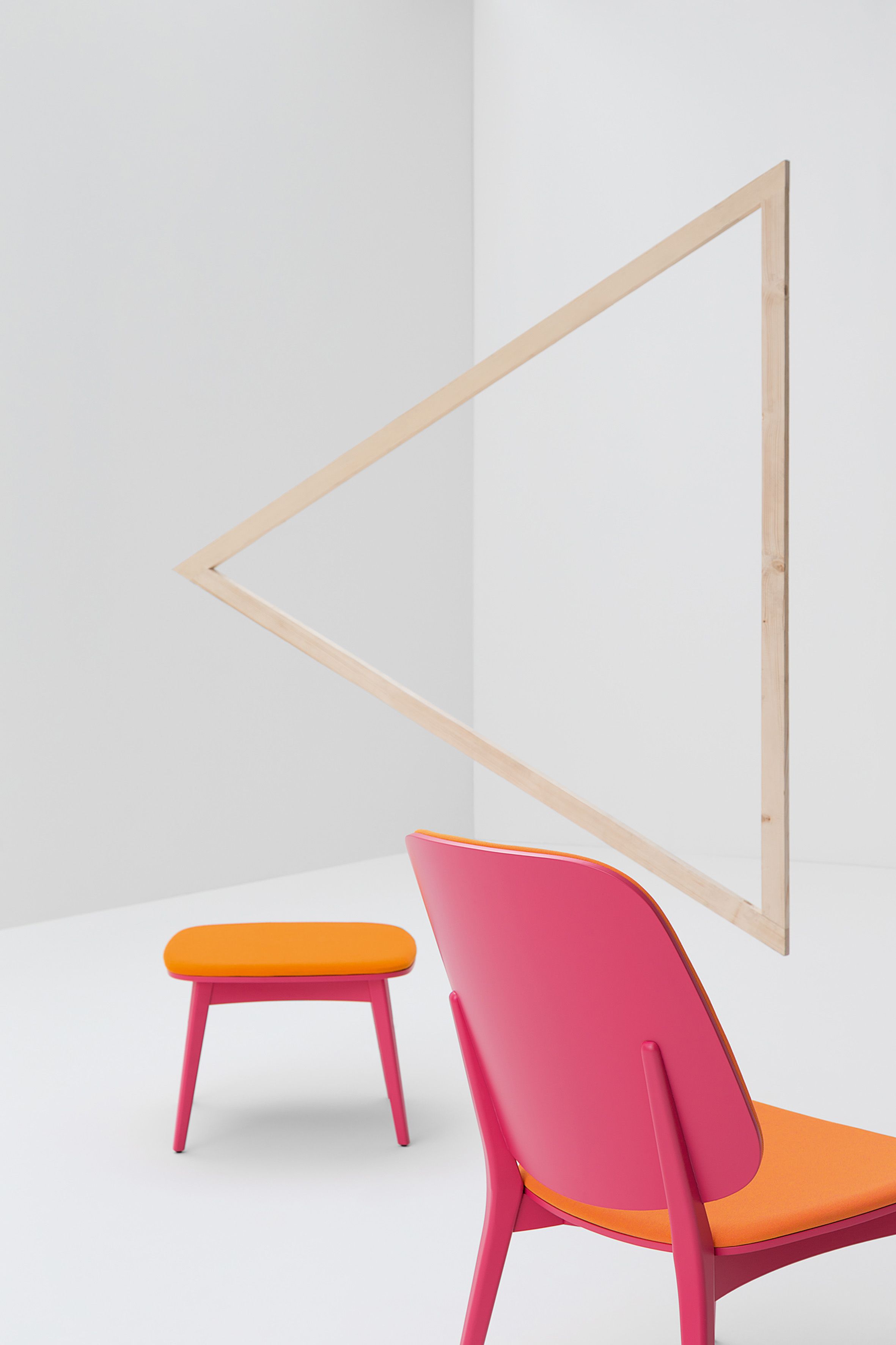 Кресло из бука с высокой спинкой и мягким сиденьем Billiani Doll ARCH-00043563 - Вид №1