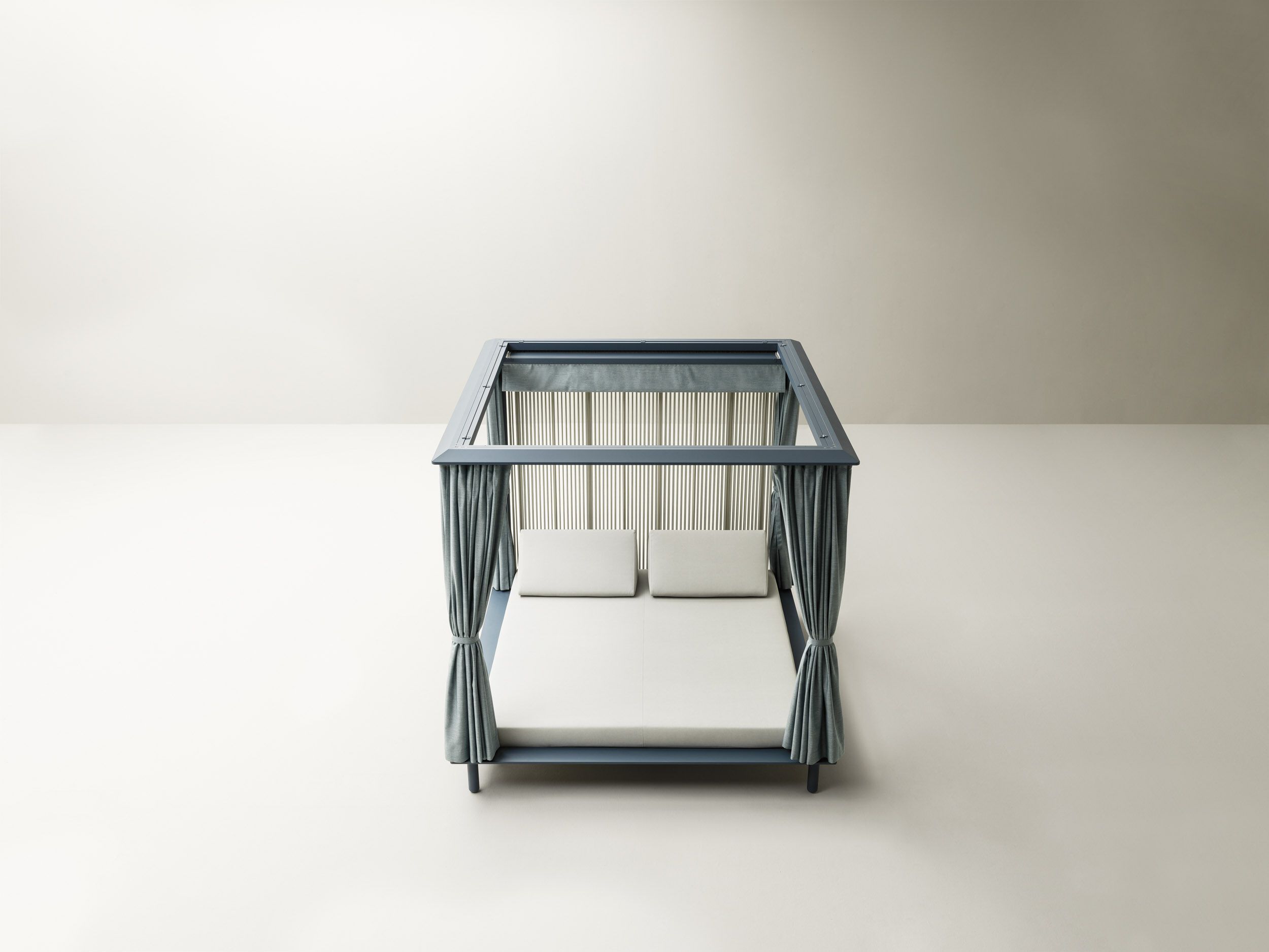 Кровать с балдахином из акриловой и алюминиевой ткани Varaschin Sunmoon ARCH-00069150 - Вид №3