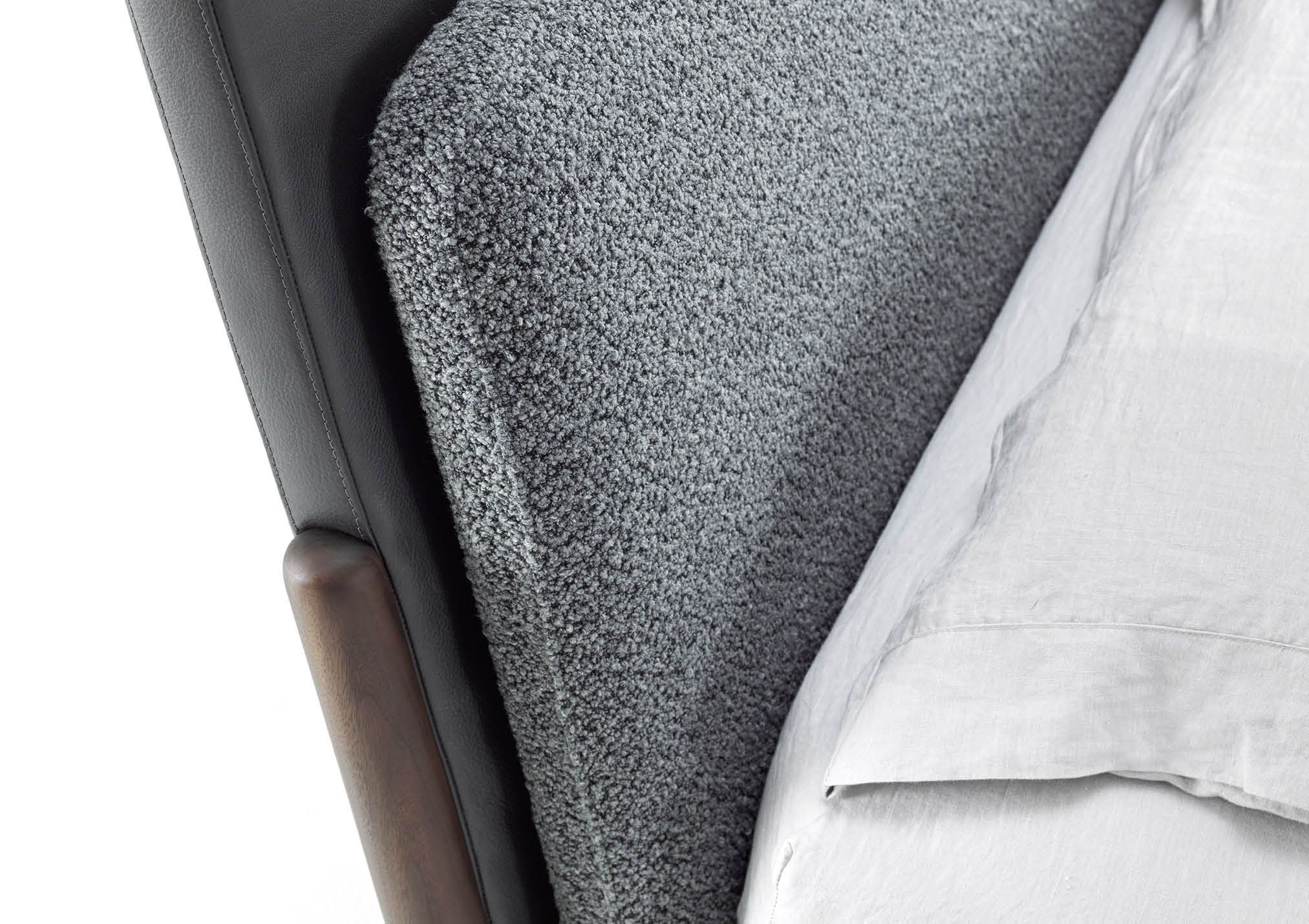 Кровать из массива дерева с мягким изголовьем BertO BOWERY ARCH-00011230 - Вид №1