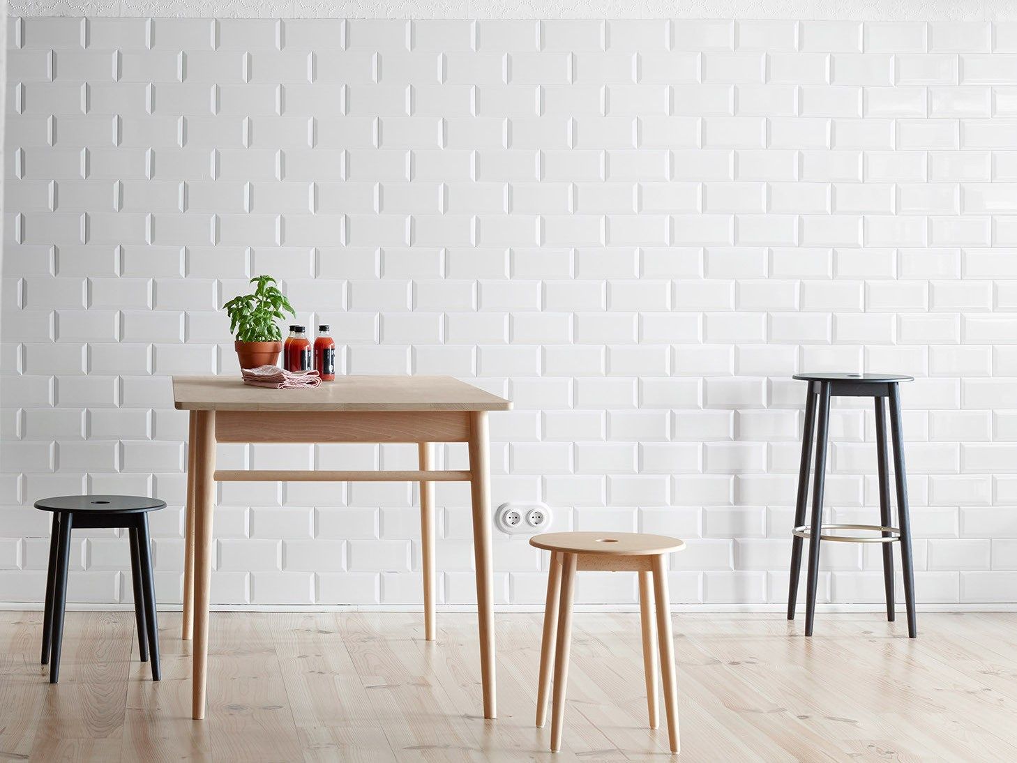 Деревянный низкий стул ONDARRETA ARCH-00007310 - Вид №5