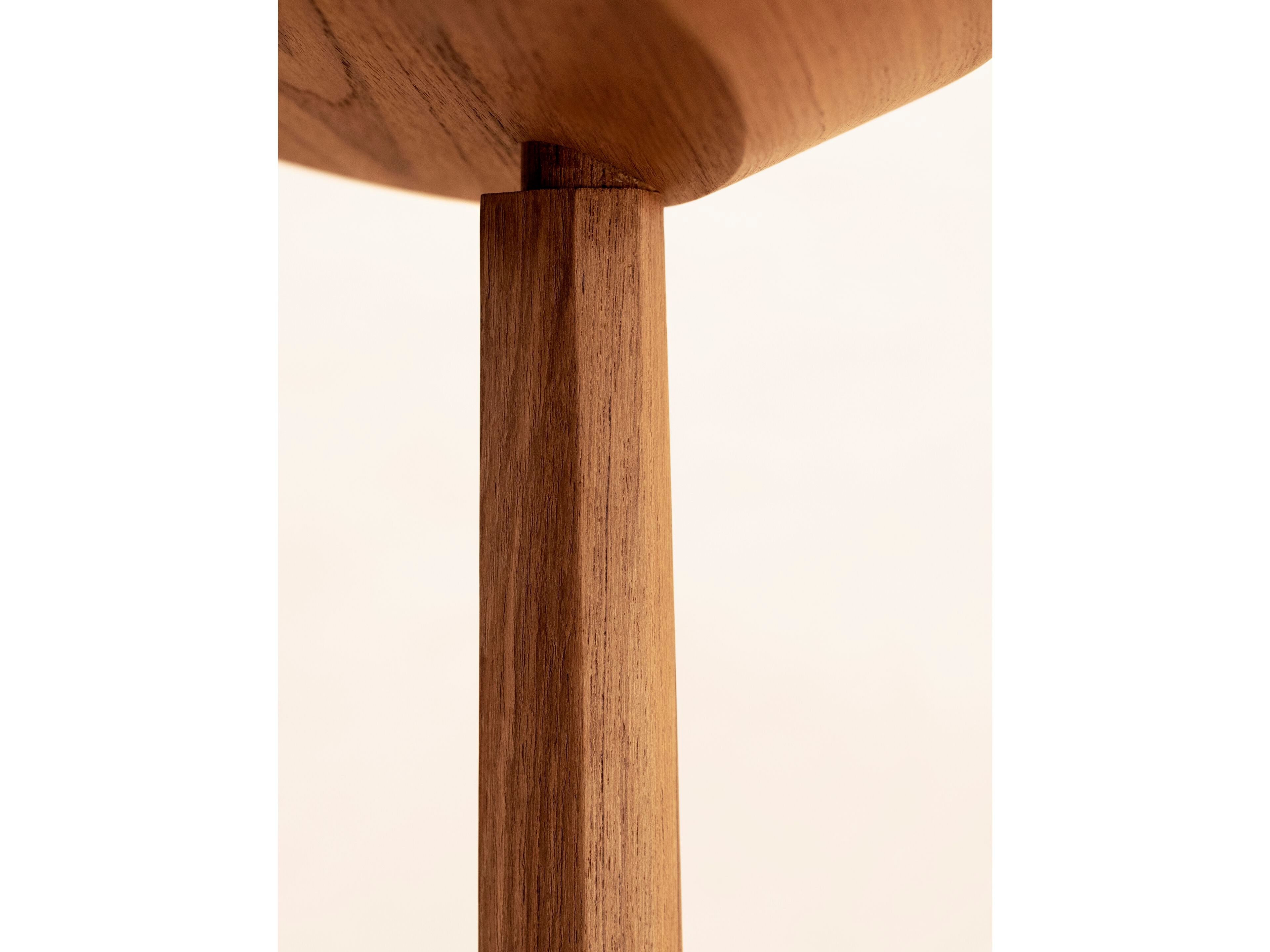 Низкий стул из тикового дерева Phantom Hands DW ARCH-00005024 - Вид №2