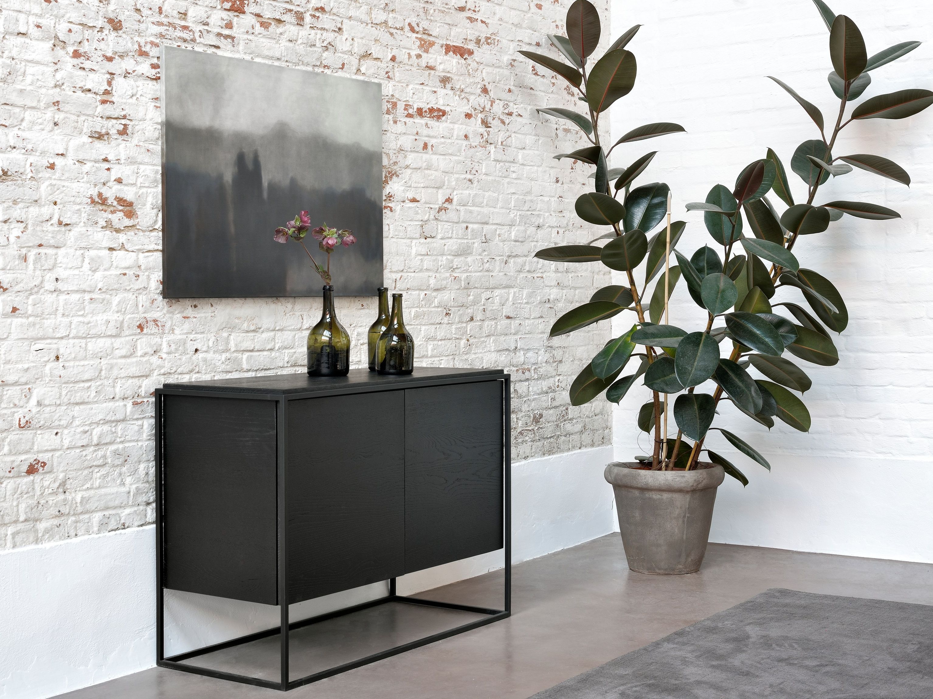 Шкаф из дуба с распашными дверями Ethnicraft Monolit ARCH-00072081