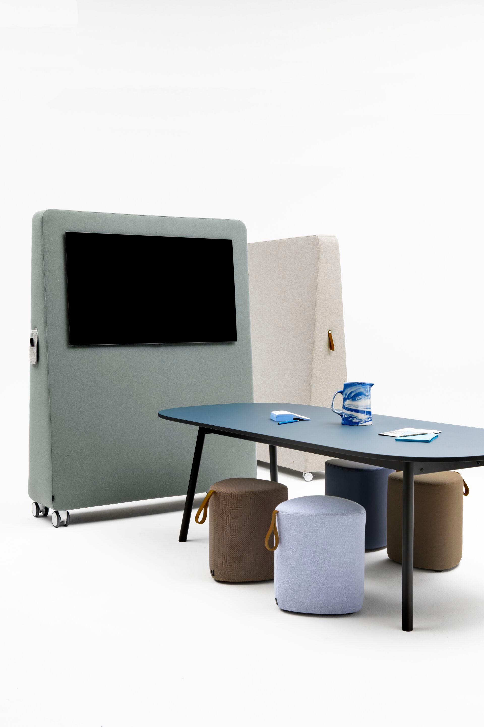 Делитель комнаты офиса / мультимедийный Тотем из алюминия с порошковым покрытием Cascando Trunk ARCH-00098350 - Вид №1