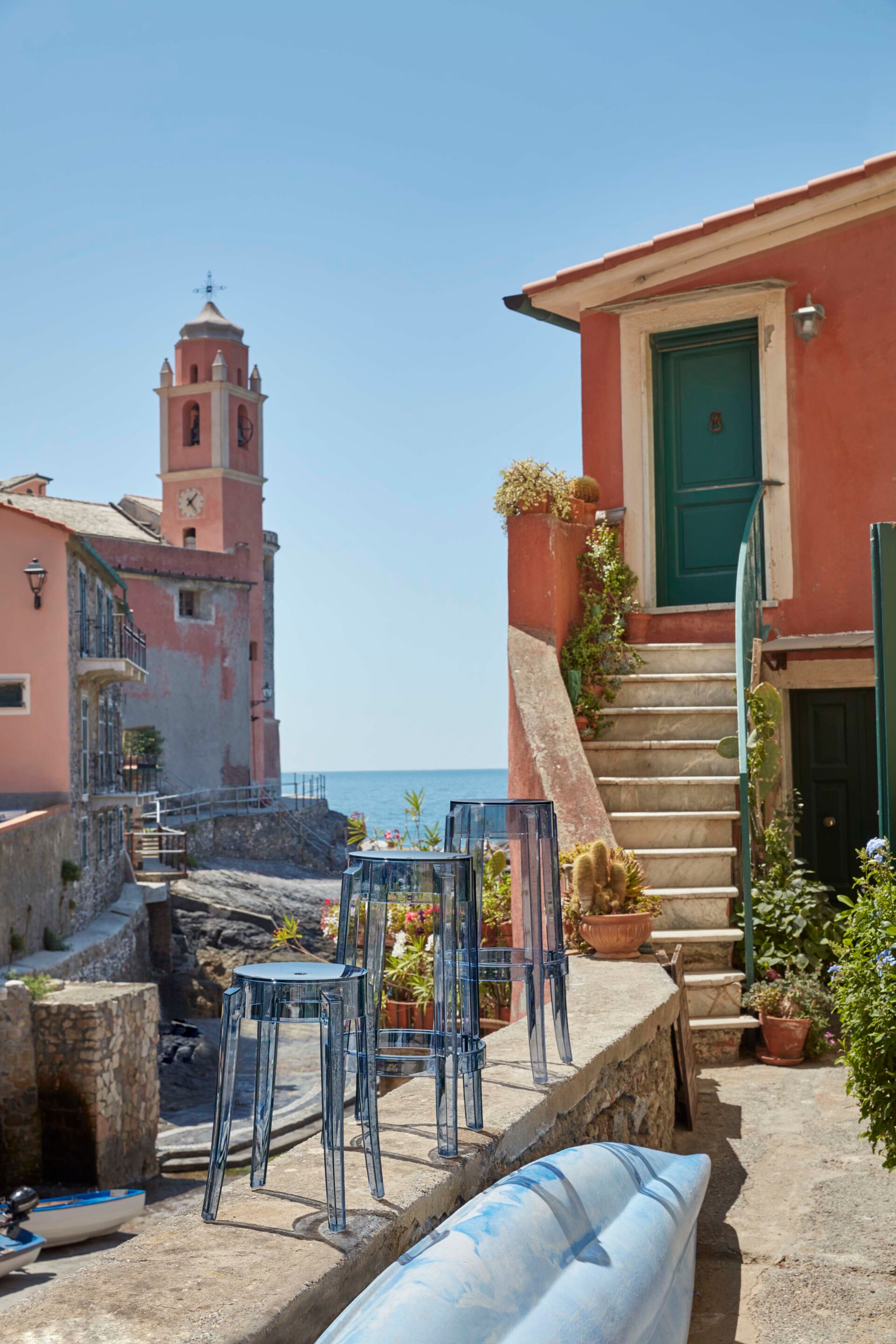 Низкий штабелируемый стул из поликарбоната Kartell CHARLES GHOST ARCH-00120849 - Вид №2