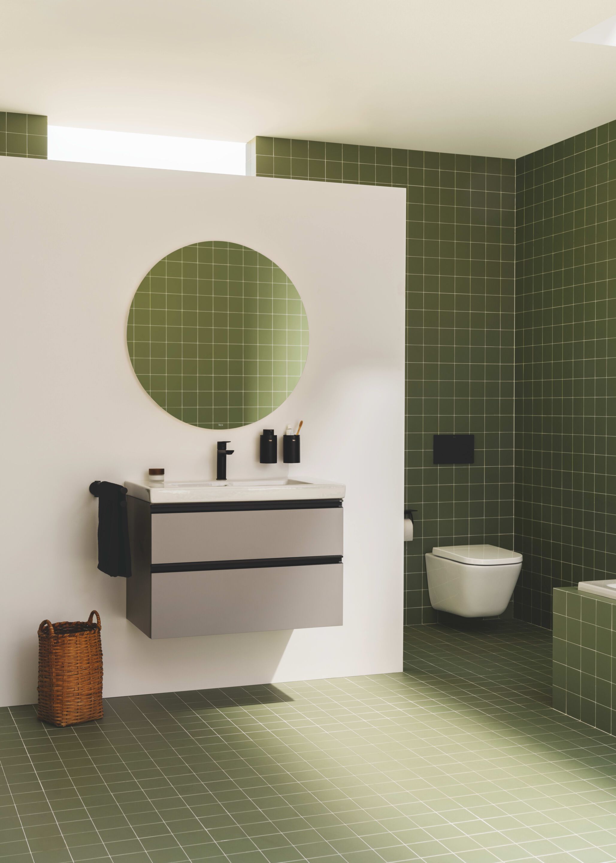 Фарфоровый подвесной туалет без бриды Roca The Gap ARCH-00119091 - Вид №1