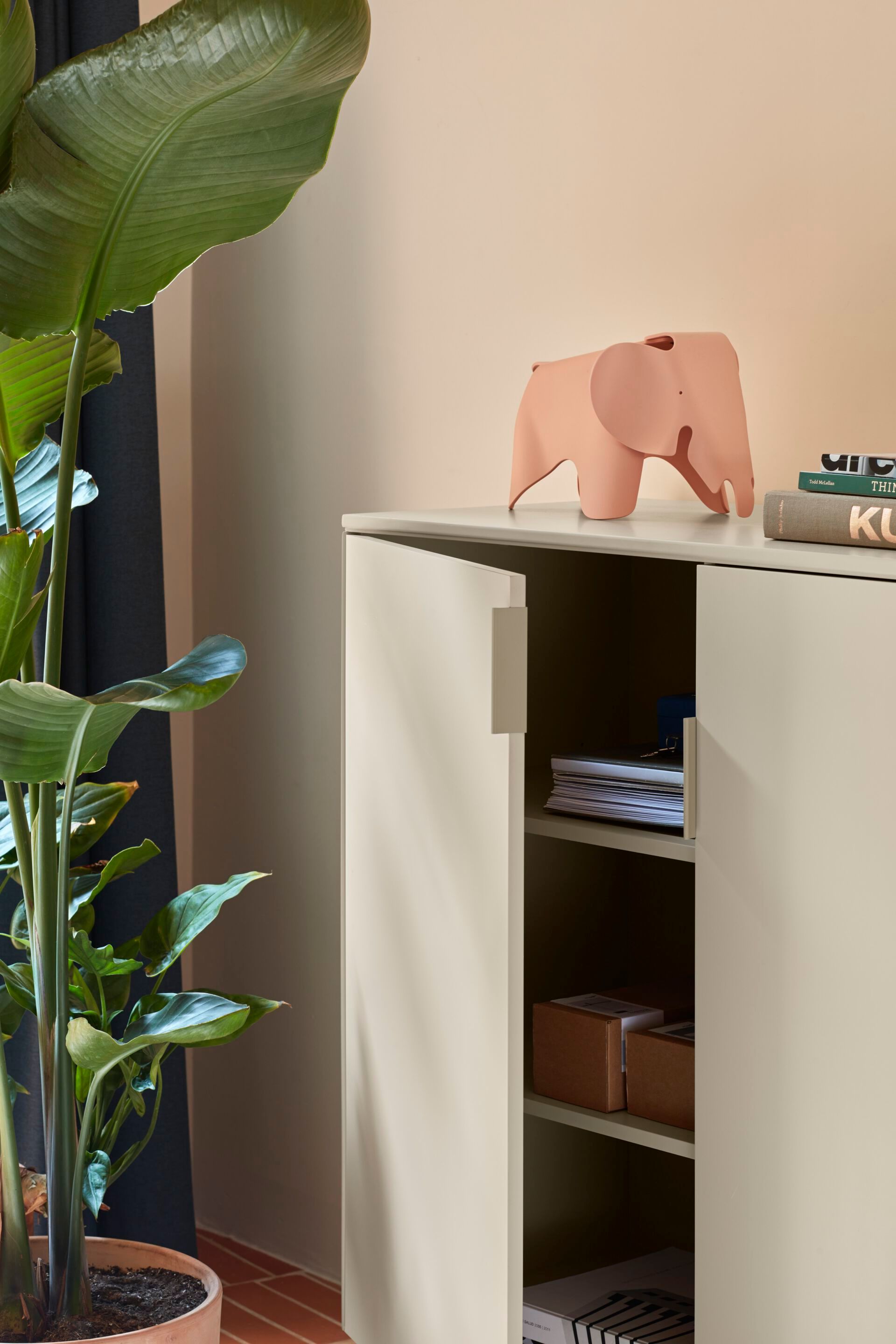 Шкаф из МДФ с распашными дверцами TEULAT Тотем ARCH-00079224 - Вид №3