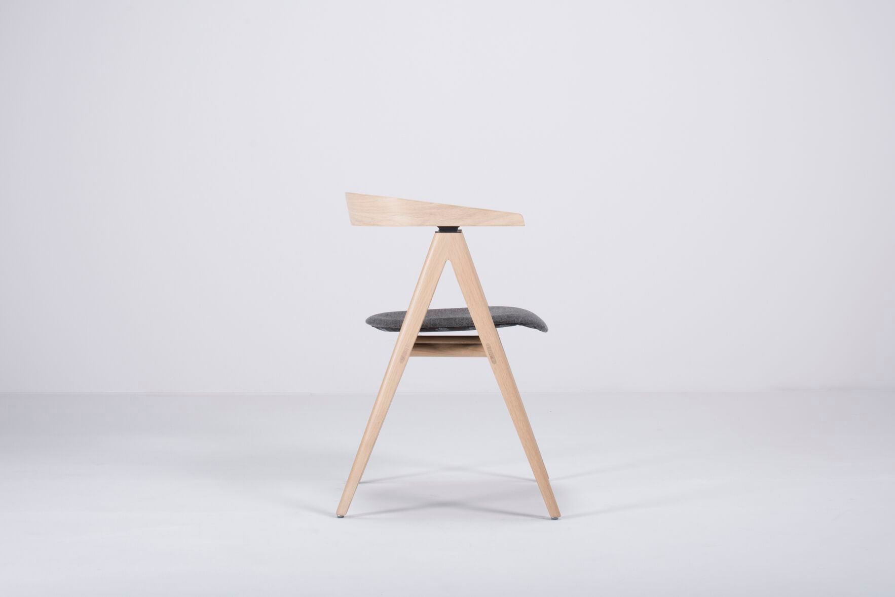 Мягкий стул с открытой спинкой Gazzda Ava ARCH-00071806 - Вид №21