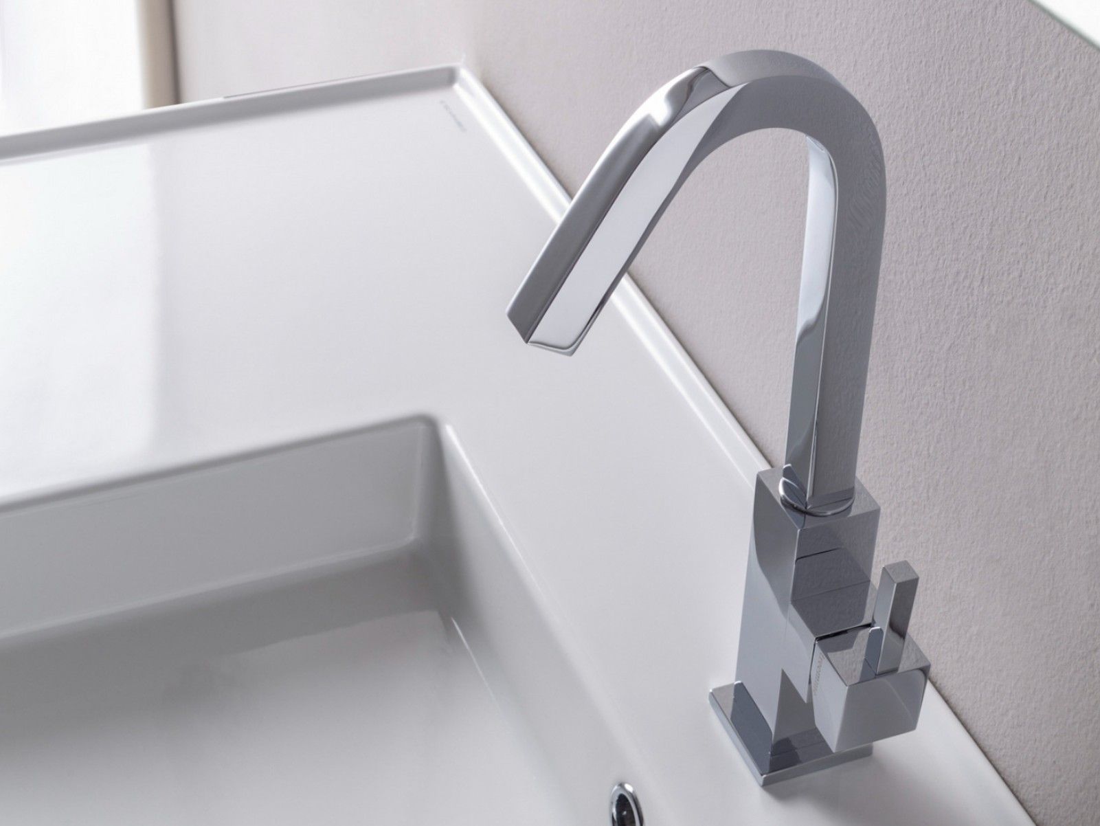 Латунный однорычажный смеситель для раковины Rubinetterie Treemme X-Change_Mono ARCH-00042954