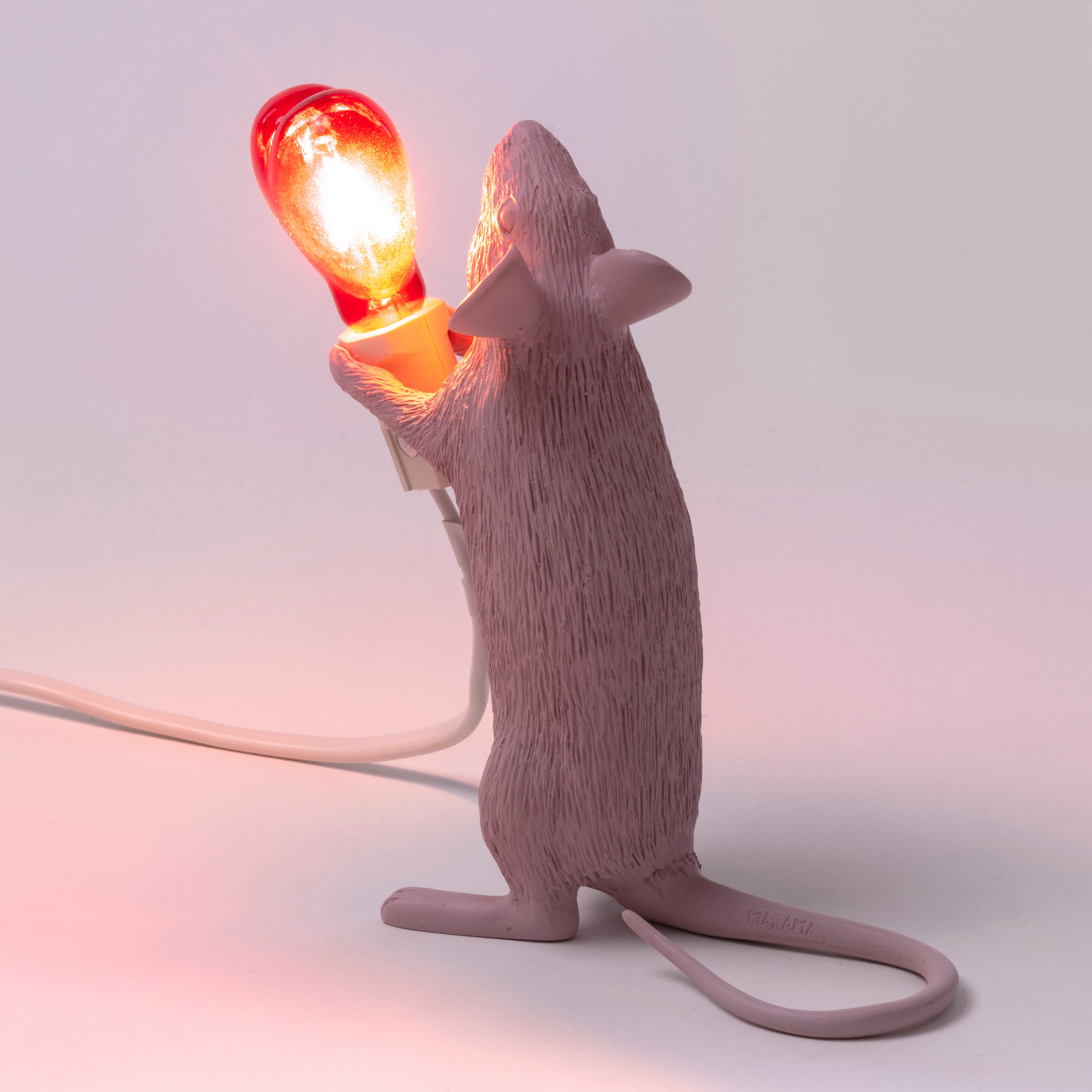 Светодиодная настольная лампа из смолы Seletti MOUSE LAMP LOVE EDITION ARCH-00035148 - Вид №6