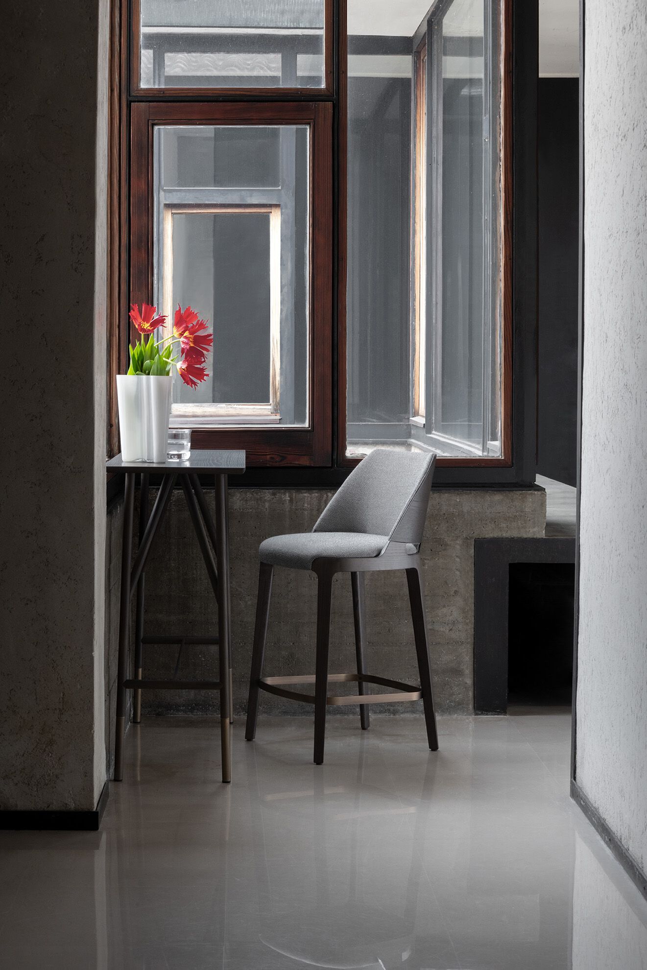 Высокий стул с тканевой подкладкой с подставкой для ног Potocco Velis Wood ARCH-00133097 - Вид №2