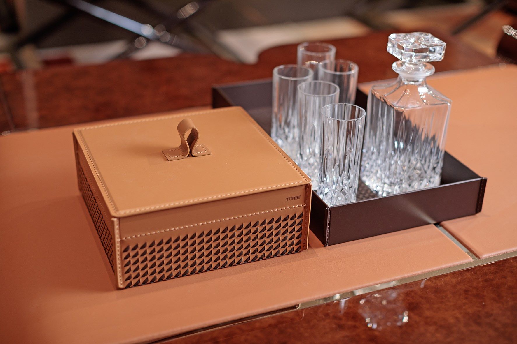 Шкатулка для драгоценностей / пустотелая шкатулка из кожи Turri ARCH-00079028 - Вид №2