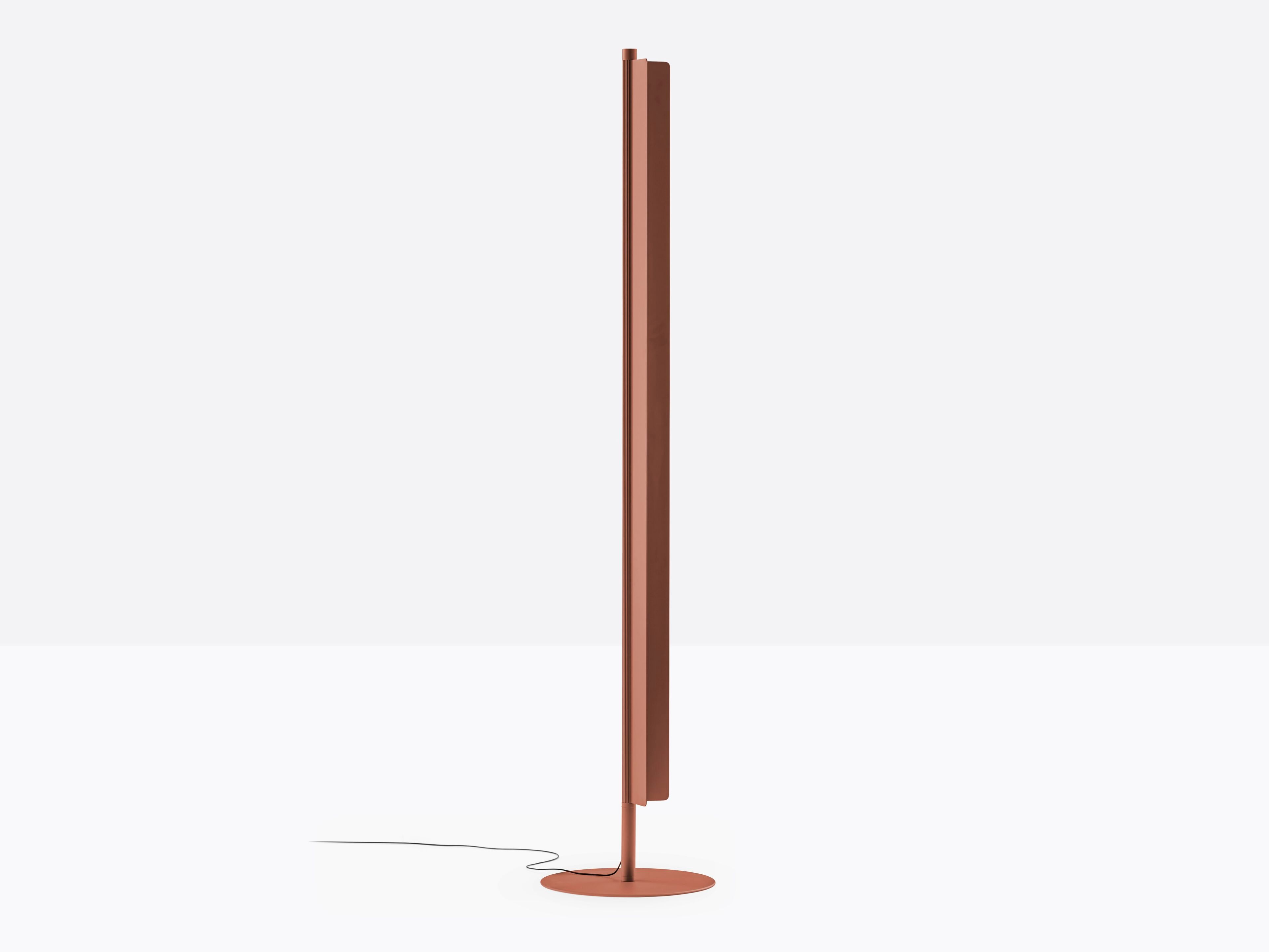 Экструдированный алюминиевый светодиодный торшер с диммером Pedrali Kawara ARCH-00033678