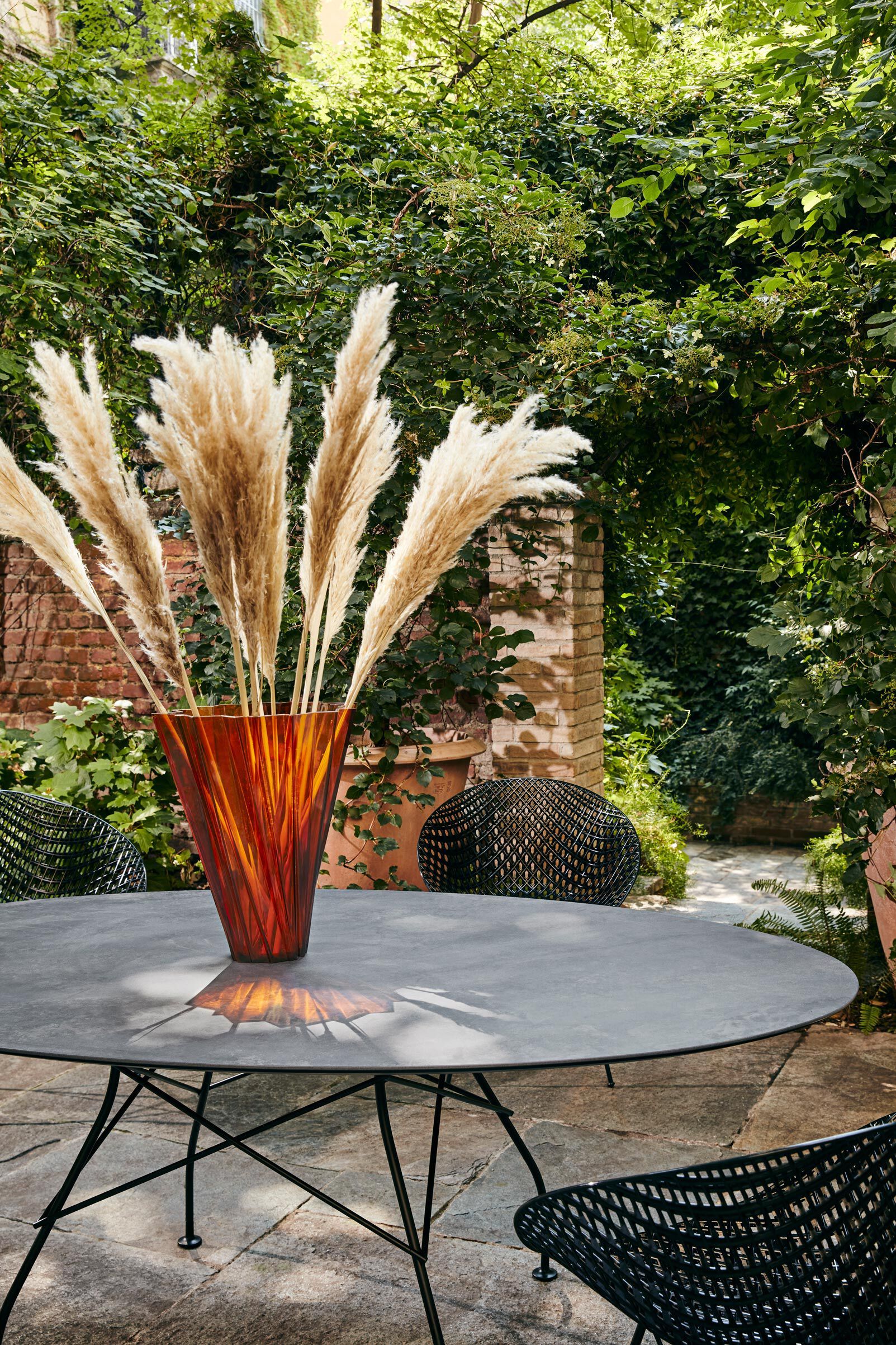 Круглый садовый стол со стальным основанием и столешницей из керамогранита Kartell GLOSSY ARCH-00030876 - Вид №11