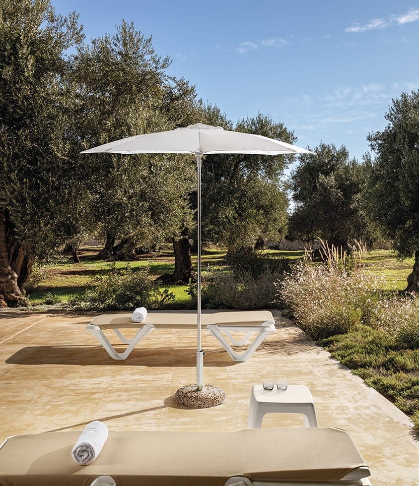 Квадратный стол из полипропилена MY YOUR Bali ARCH-00002552