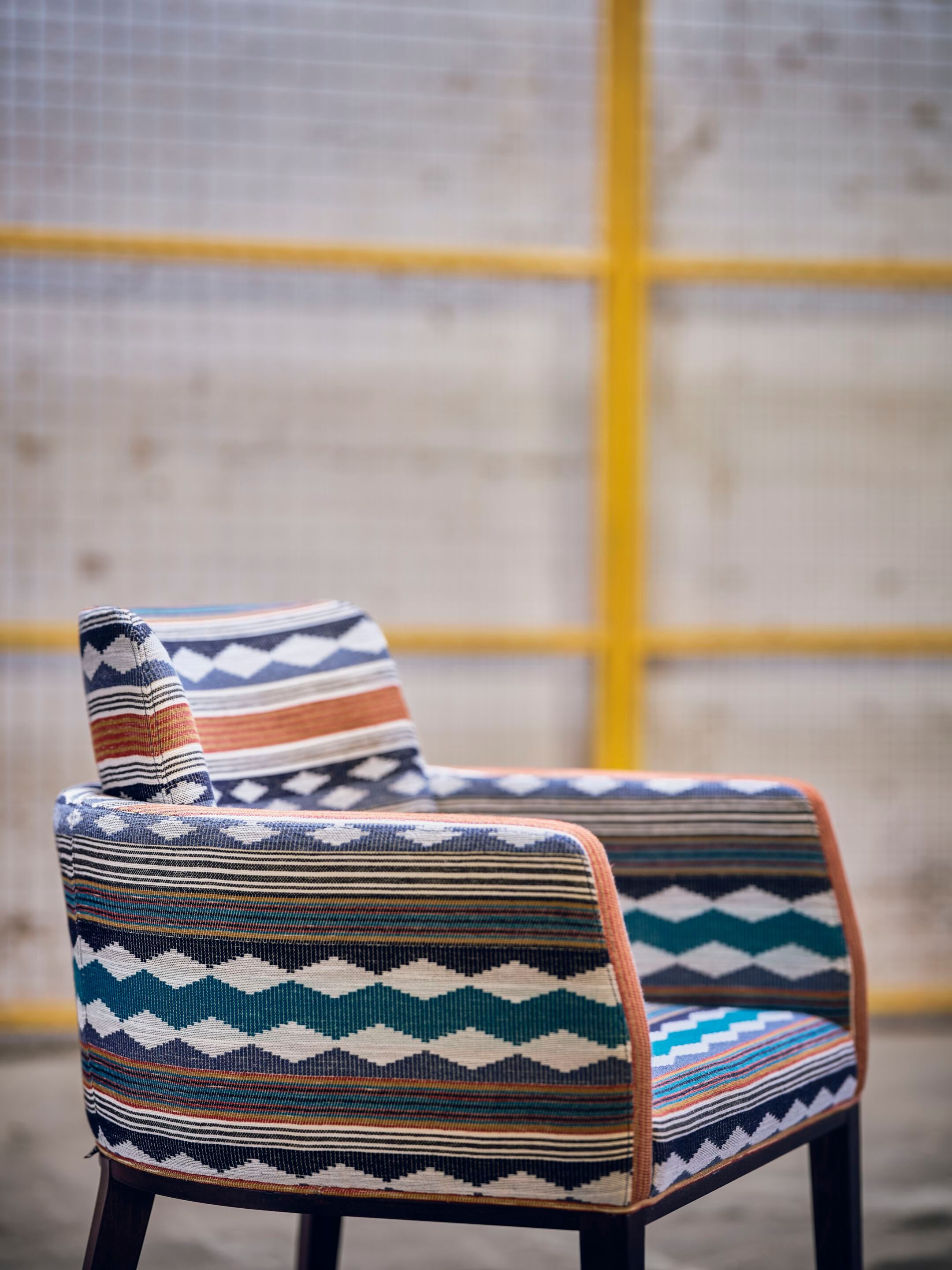 Тканевый стул с подлокотниками More Contract Aggy ARCH-00089441 - Вид №3