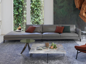 Кожаный диван