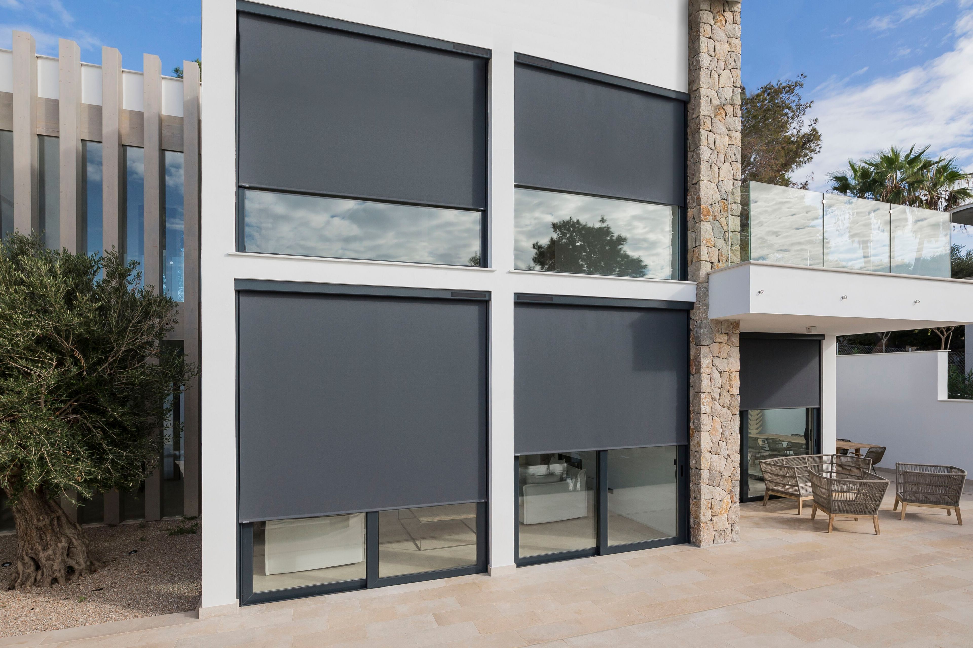 Тканевый моторизованный мусорный тент Bandalux B-BOX SOLAR ARCH-00134846 - Вид №3