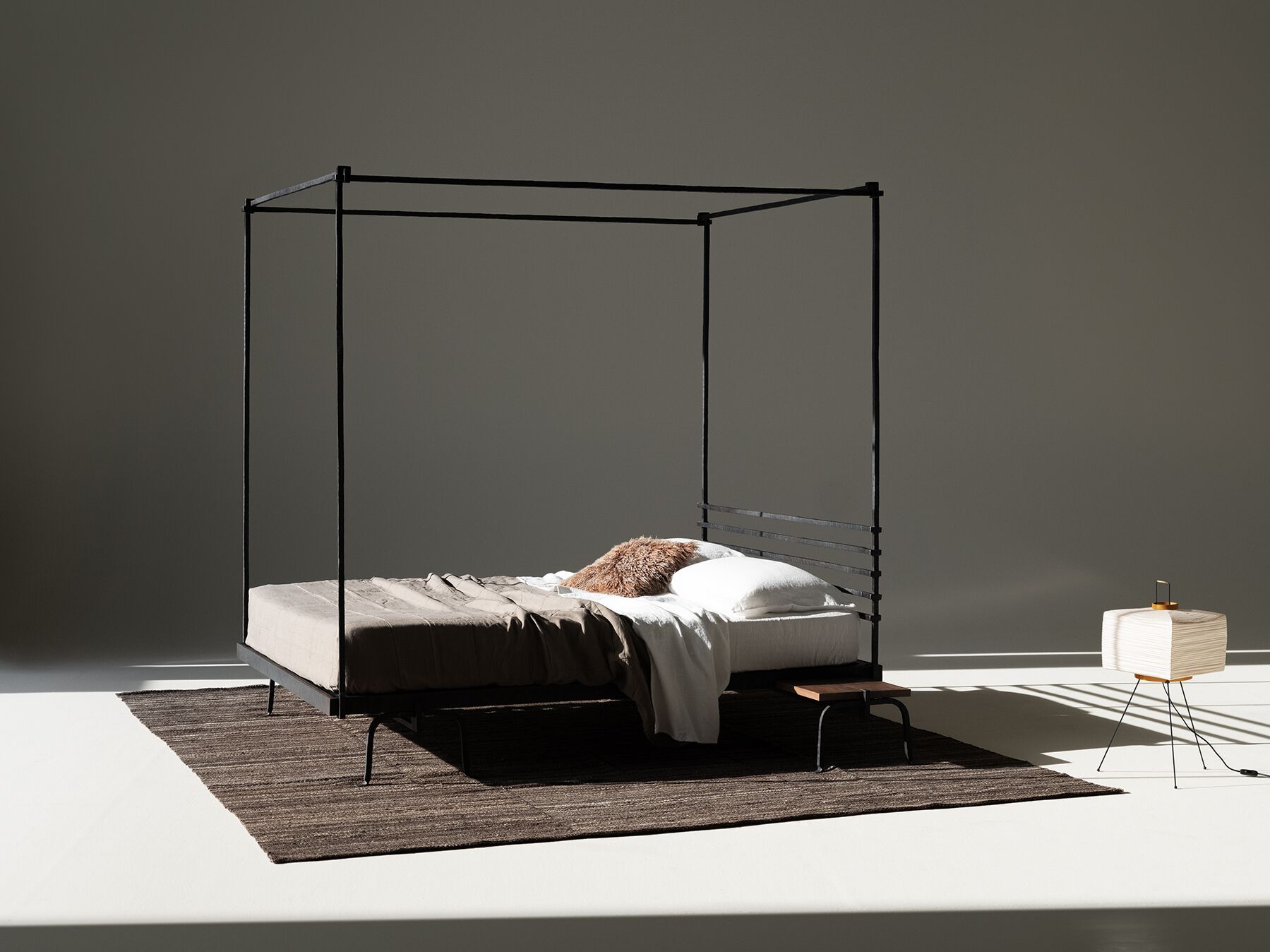 Двуспальная кровать из кованого железа с балдахином Lispi TRESPOLO ARCH-00104943