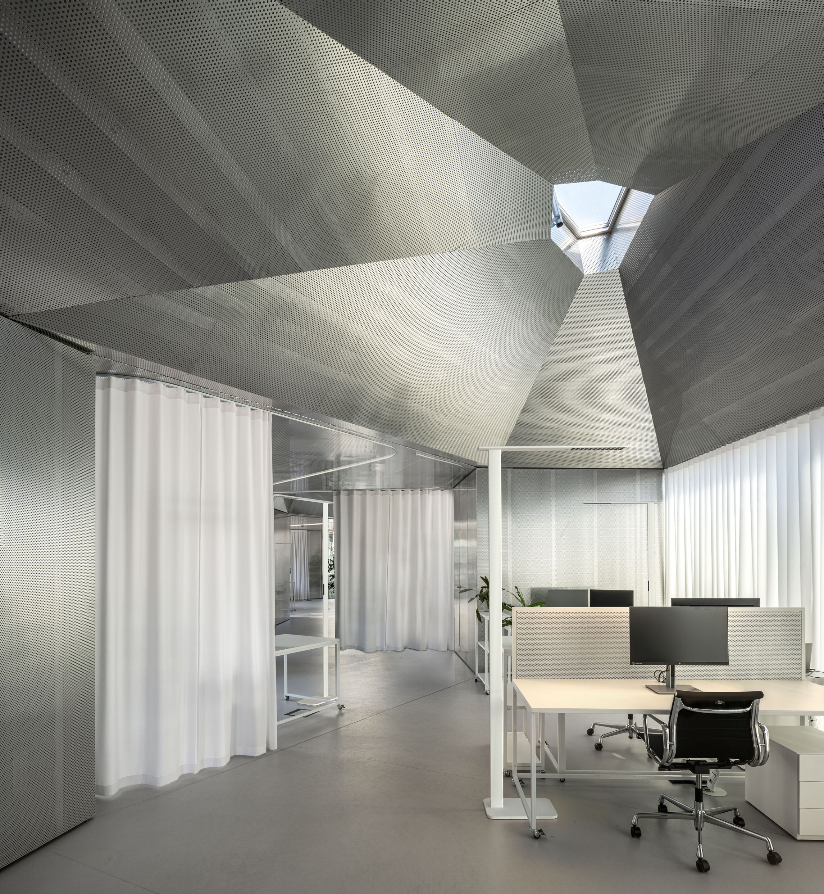 Один светодиодный торшер Flos Workmates ARCH-00117269 - Вид №1