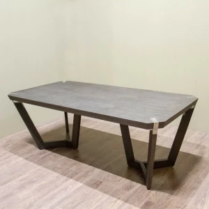 Обеденный стол серый Coral HURTADO CORAL 00-3981547 Серый