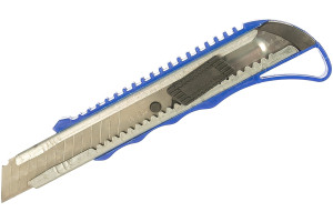 15729002 Технический пластиковый нож 18 мм 10193М MOS