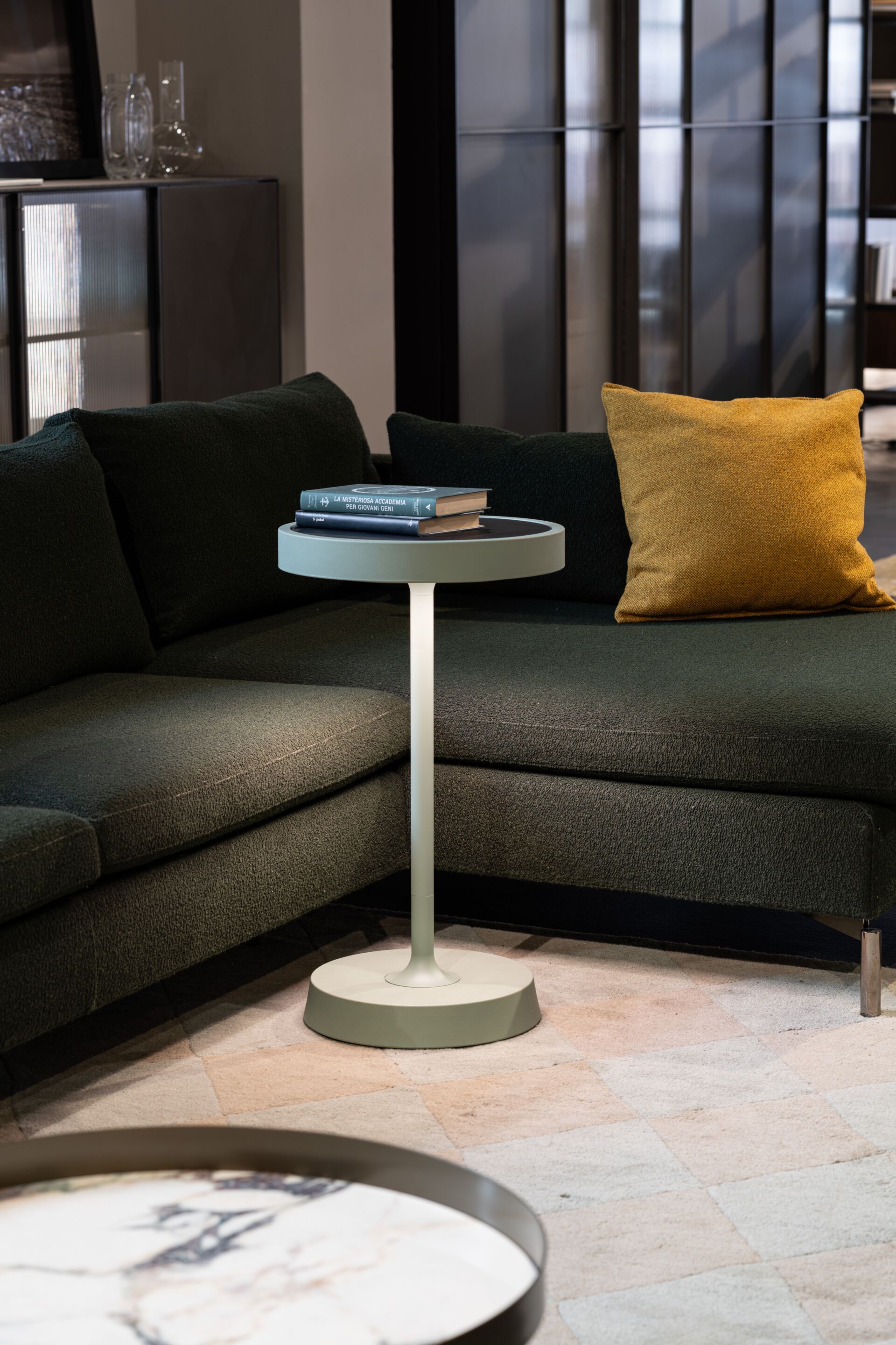 Алюминиевая напольная перезаряжаемая напольная лампа Zafferano BARBELL SOLAR RF ARCH-00092220 - Вид №5