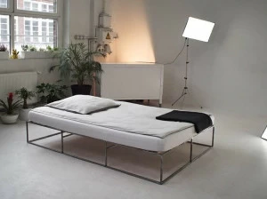 MAZANLI Полутороспальная кровать из стали