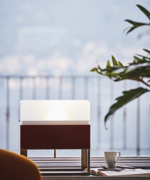 Кожаная светодиодная настольная лампа OAK Милан ARCH-00104253 - Вид №2