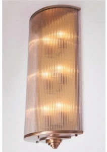 Patinas Lighting Настенный светильник из латуни ручной работы Petitot