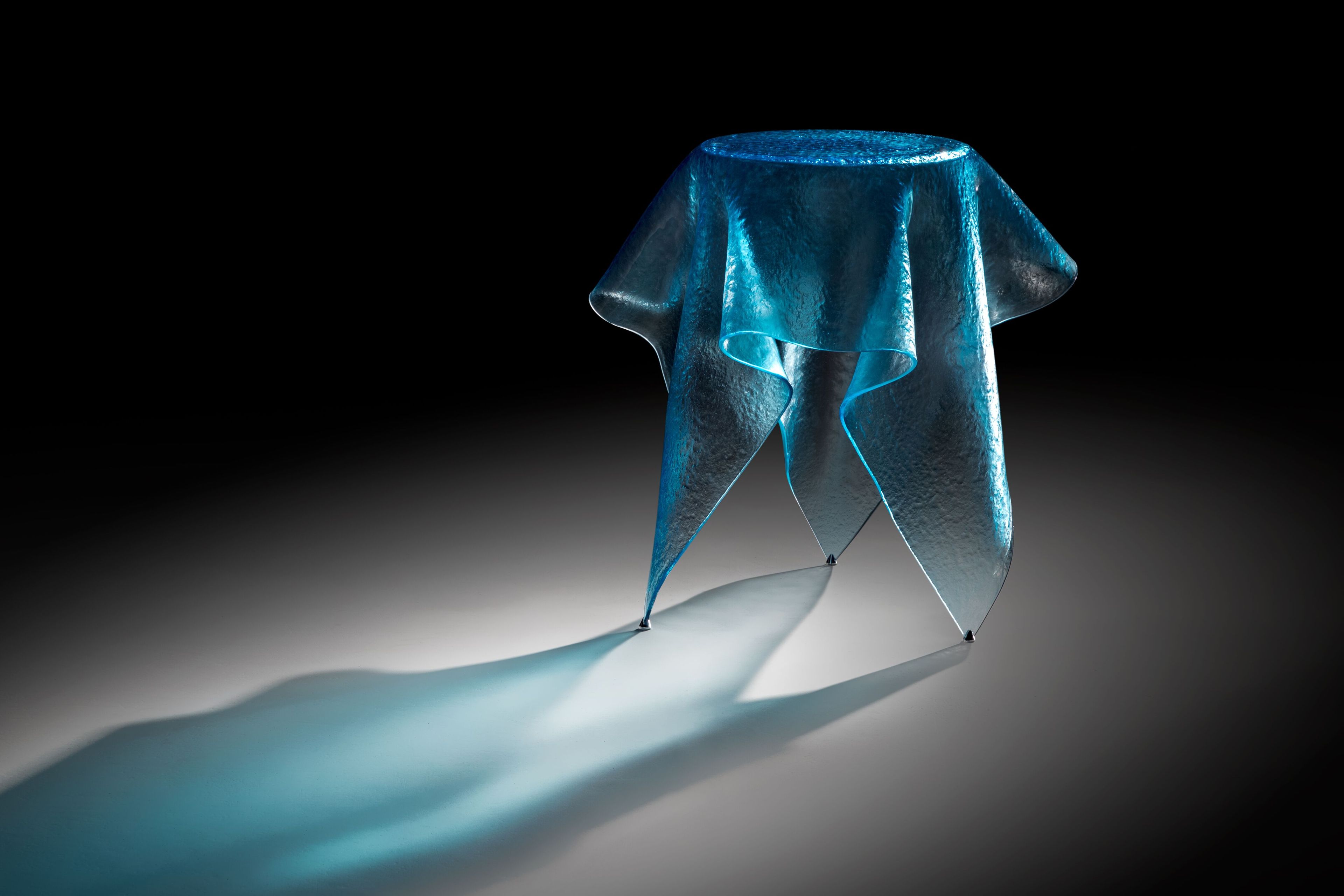 Круглый журнальный столик из изогнутого стекла REFLEX платок ARCH-00035349 - Вид №5