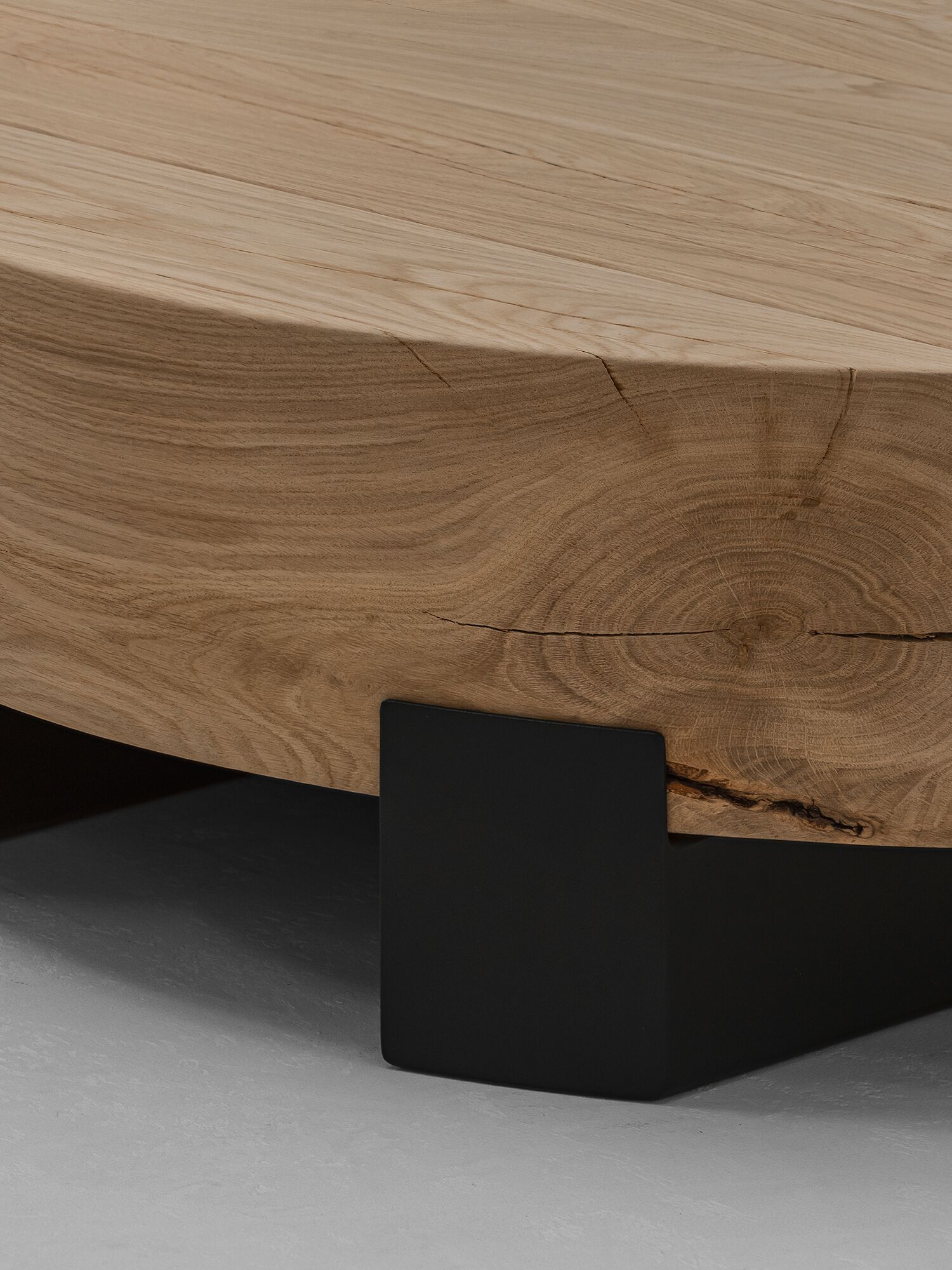 Круглый журнальный столик из дуба Van Rossum Beam ARCH-00028078 - Вид №1