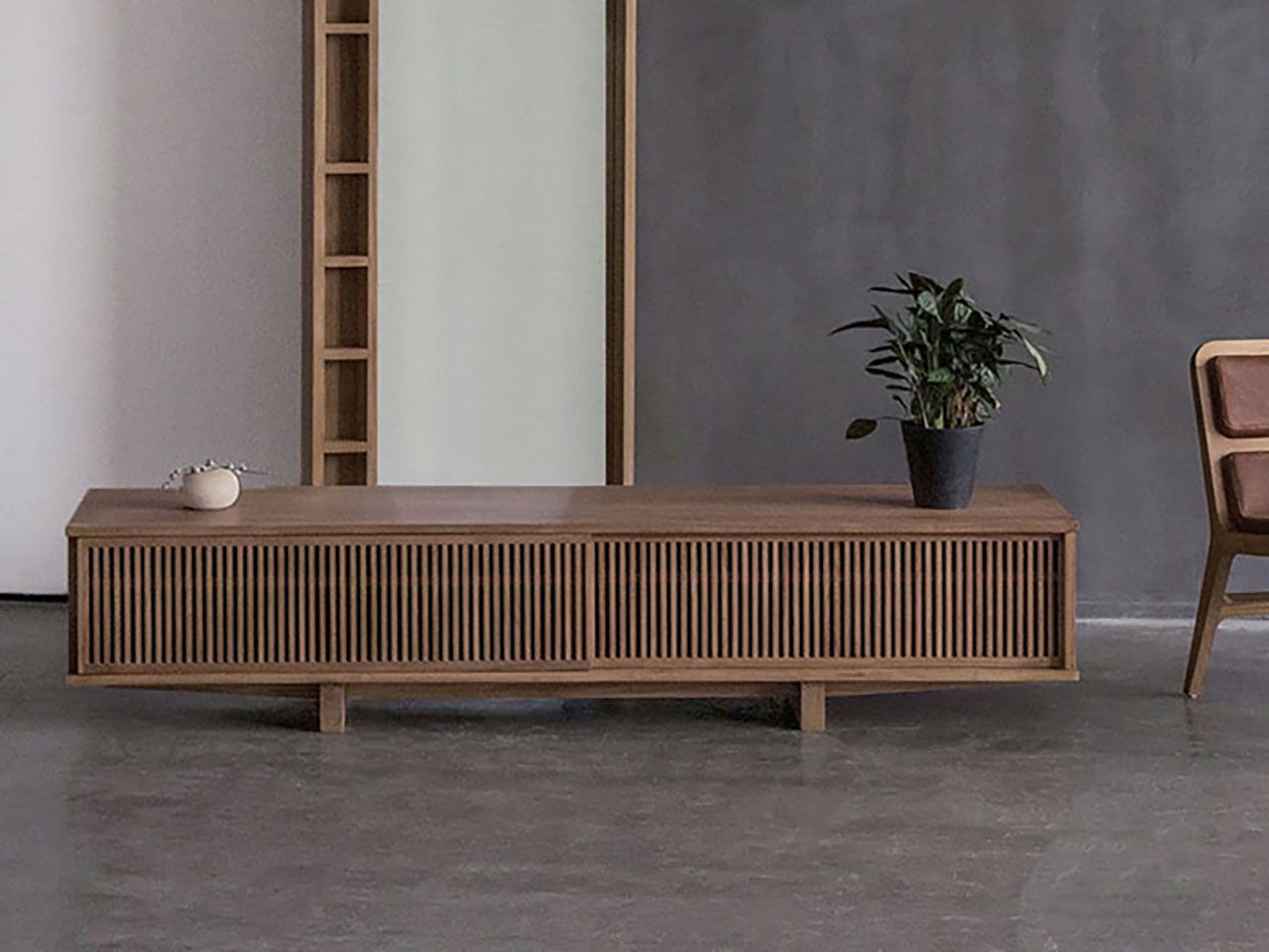 Шкаф для телевизора из массива дерева с раздвижными дверями Air Division Telegramme ARCH-00013274 - Вид №2